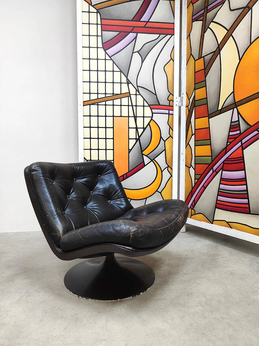 Vintage Dutch design black leather swivel chair Geoffrey Harcourt Artifort
