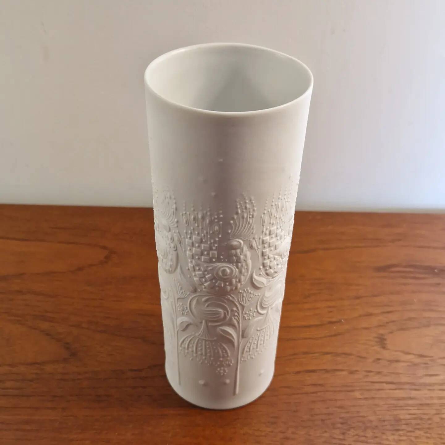 Beautiful white porcelain vase by Bjørn Wiinblad from the 60s