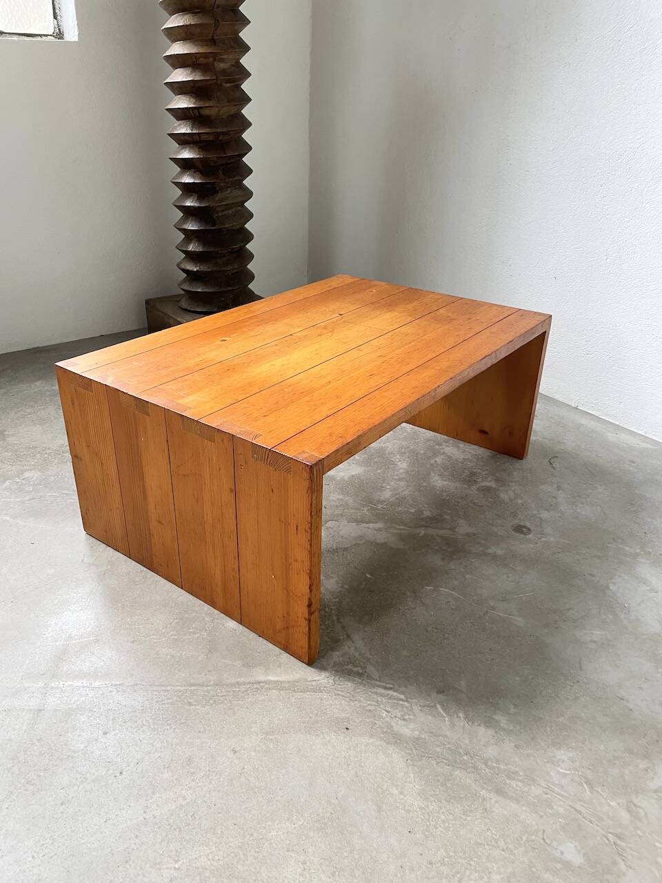 Maison Regain pine coffee table