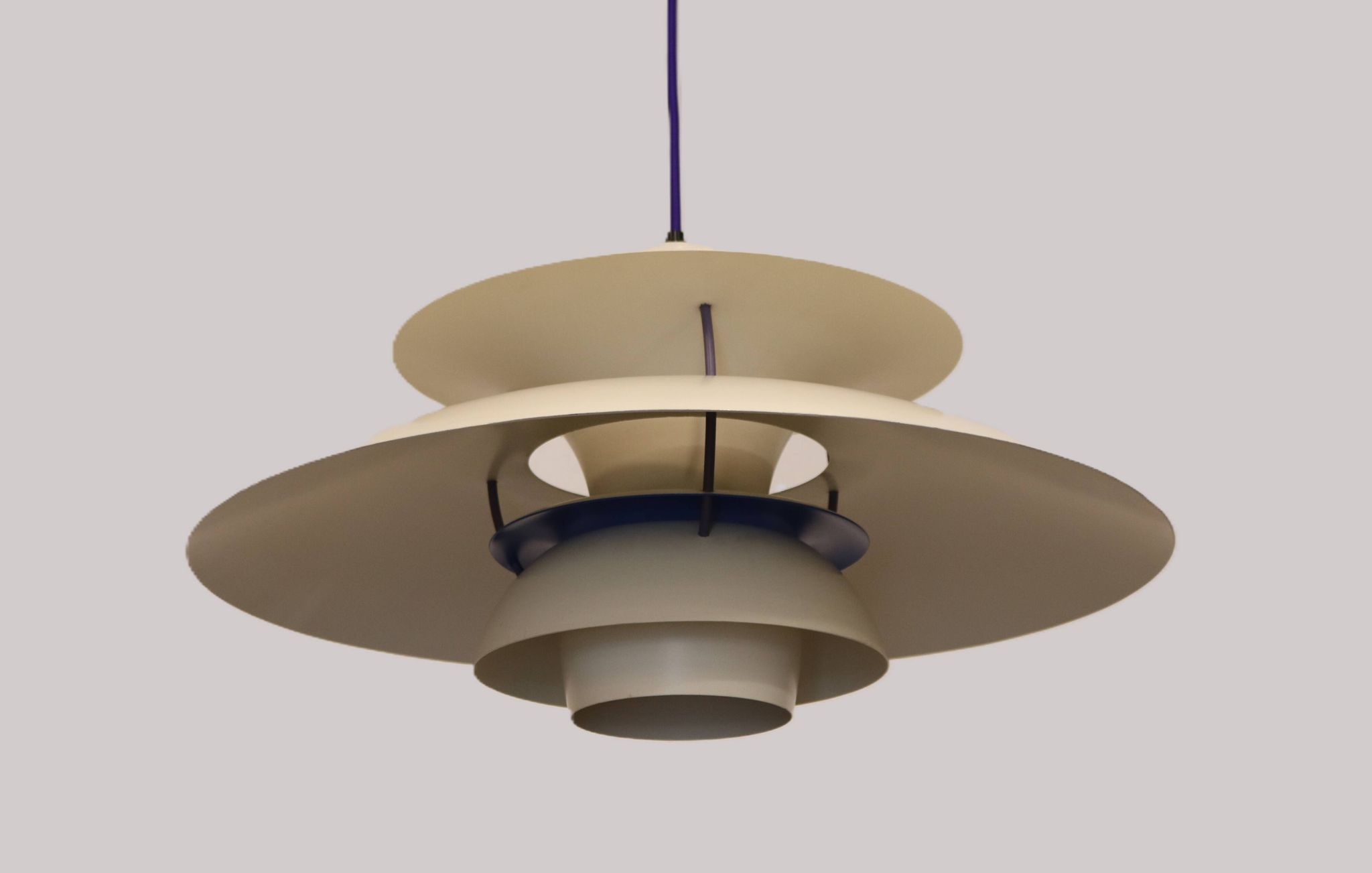 Le véritable produit danois - suspension PH5 - couleur blanche originale - Louis Poulsen