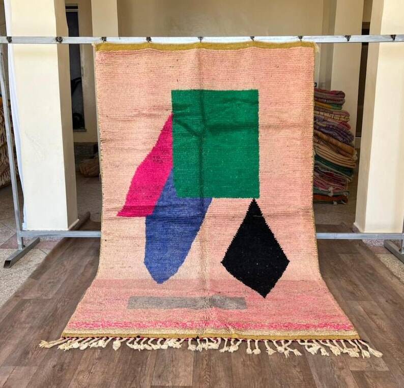 Off-white Moroccan rug with colorful patterns, 250cm x 150cm