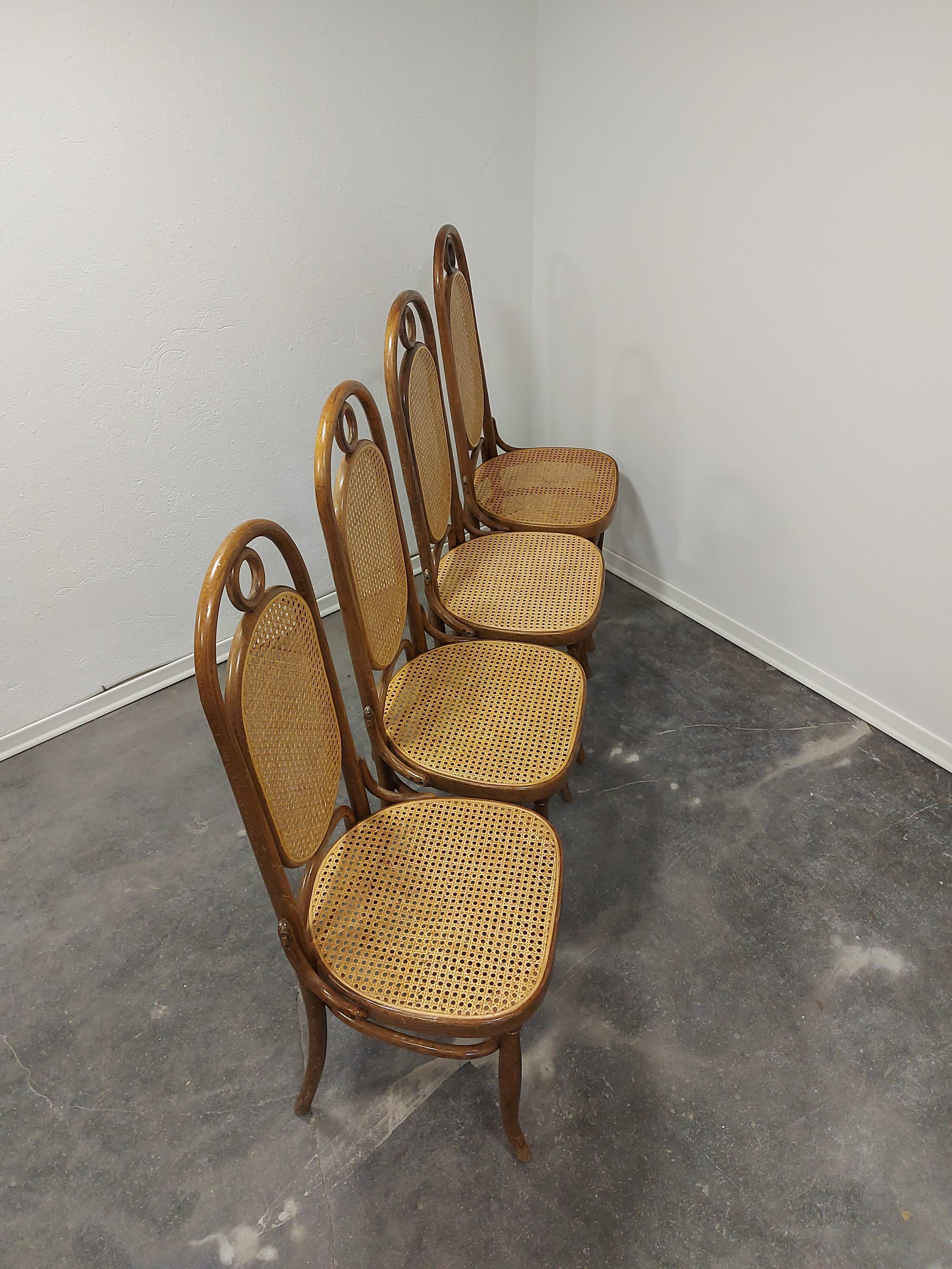 Dining chair, bentwood, m 17, high back