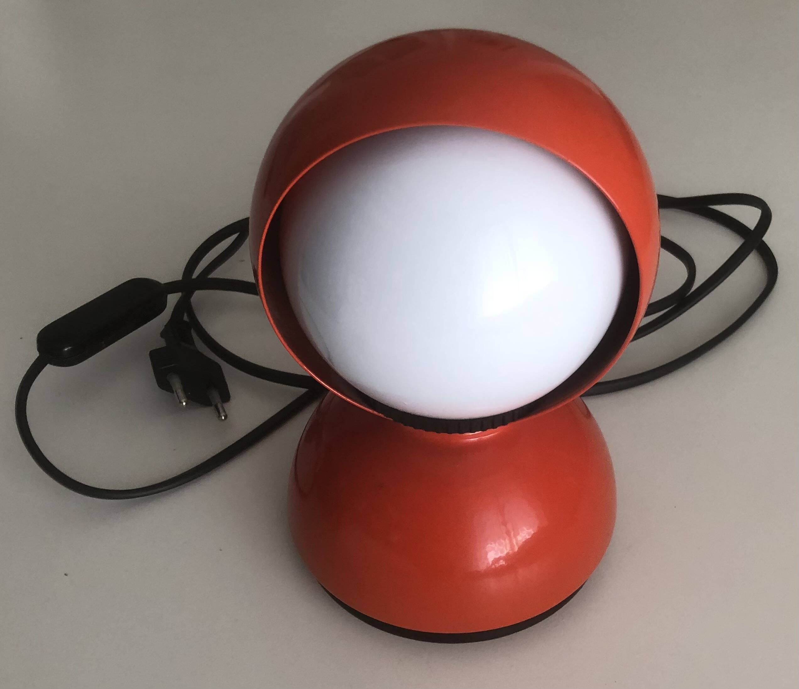 Lampe de table Eclisse Artemide Magistretti orange