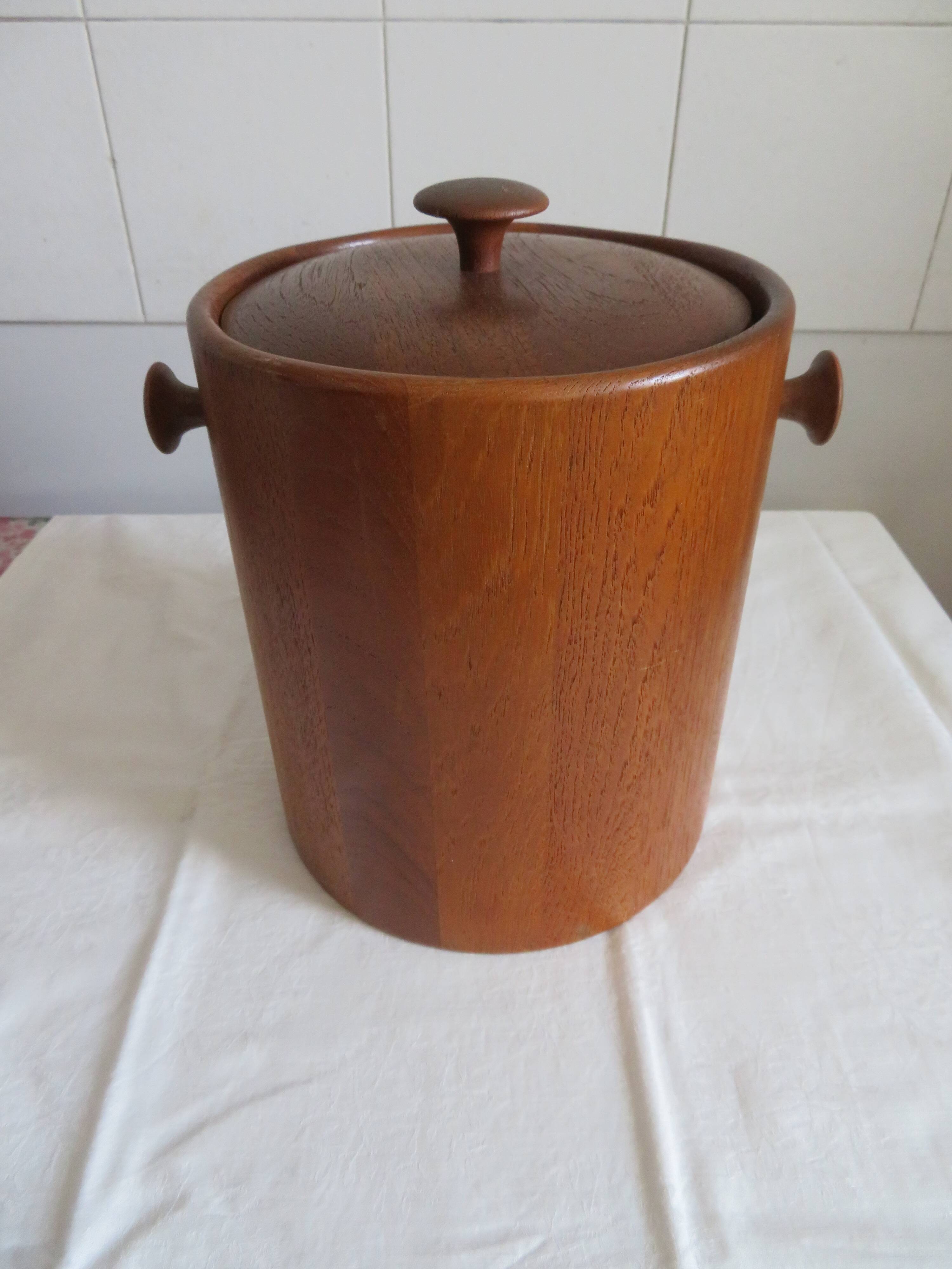 Teak ice bucket, Scandinavian style year 70