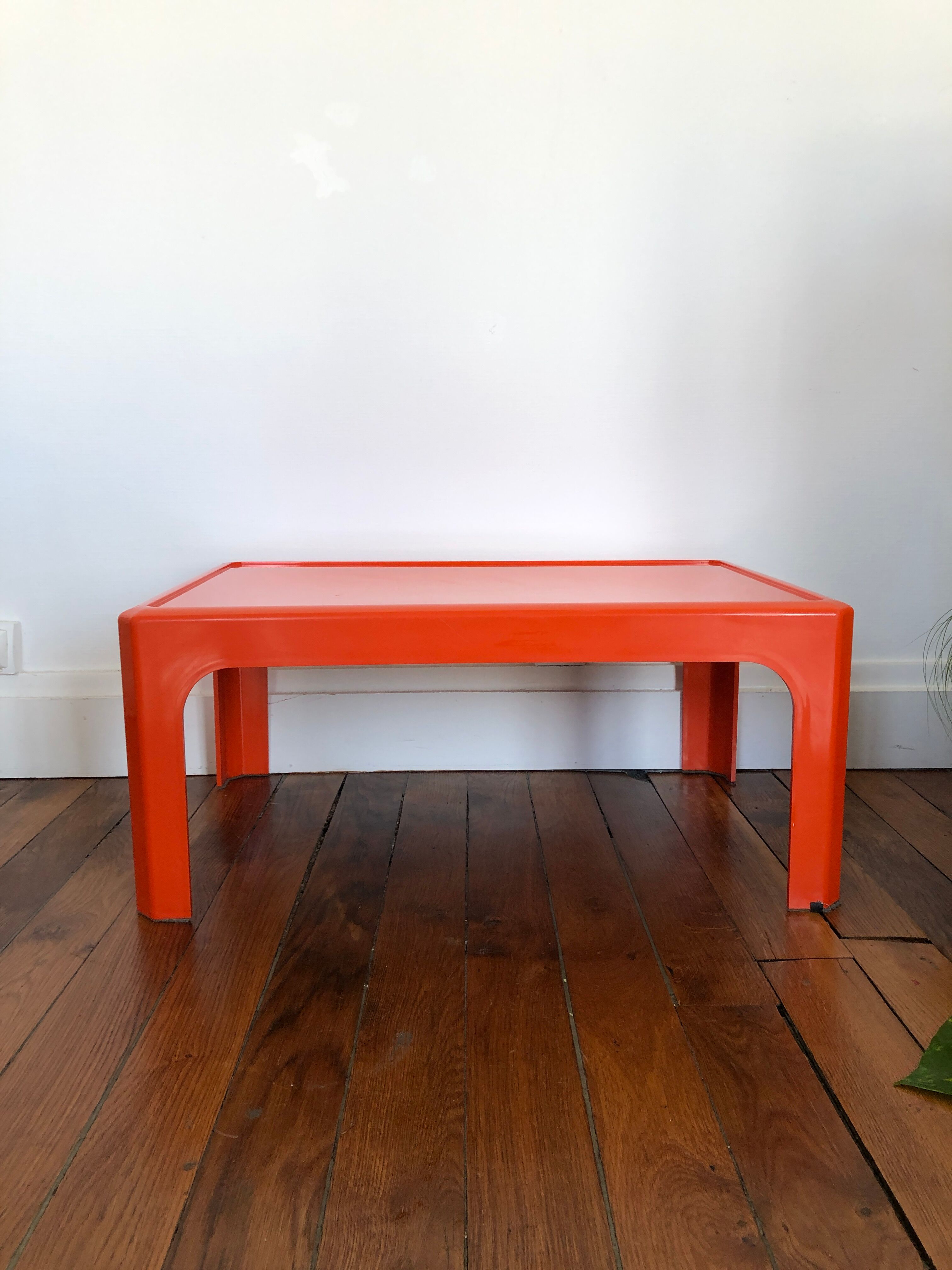 Orange coffee table 60's - 70's Gilac