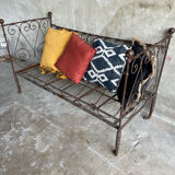 Evolutionary baby cot
