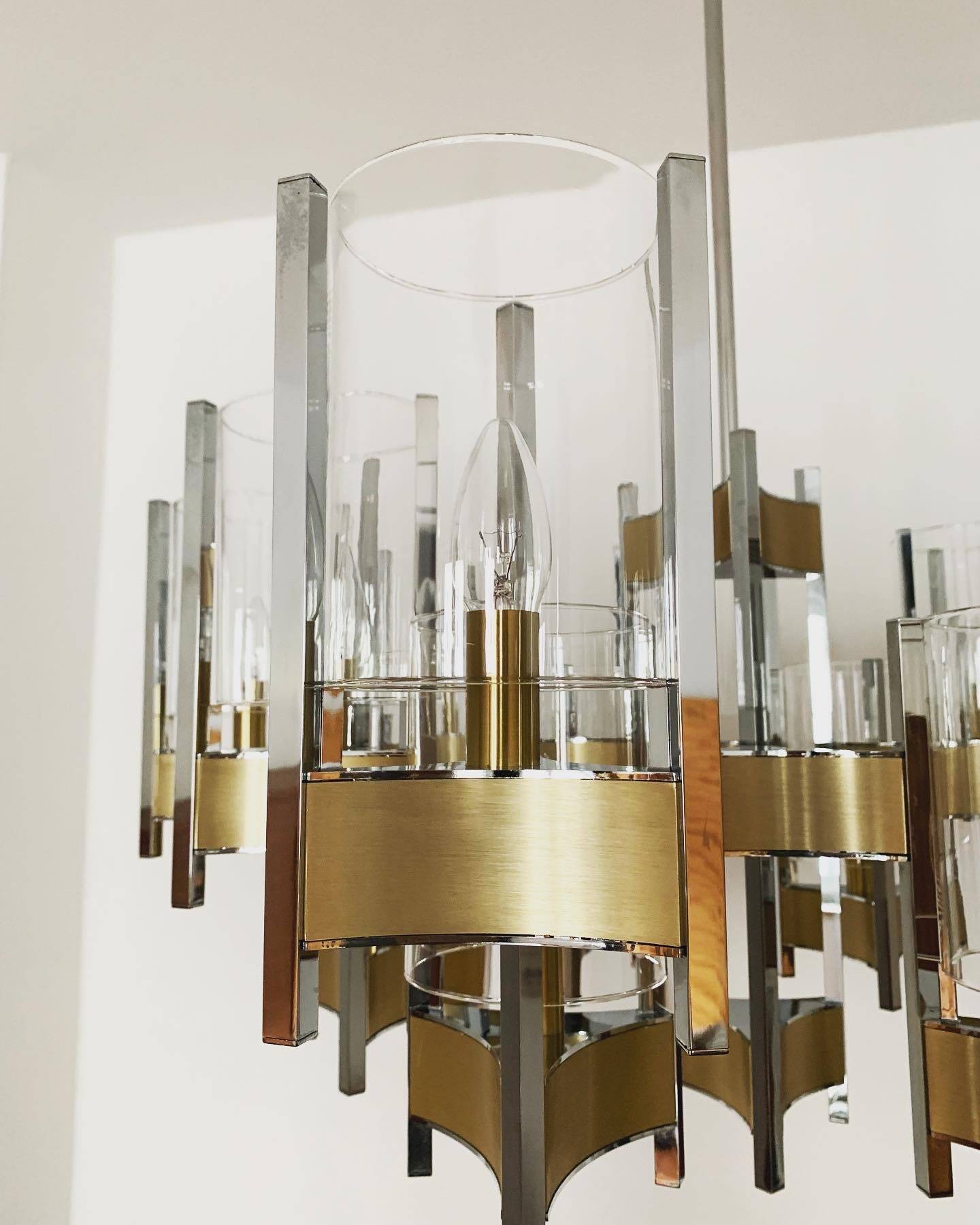 Large Italian Brutalist Chandelier by Gaetano Sciolari