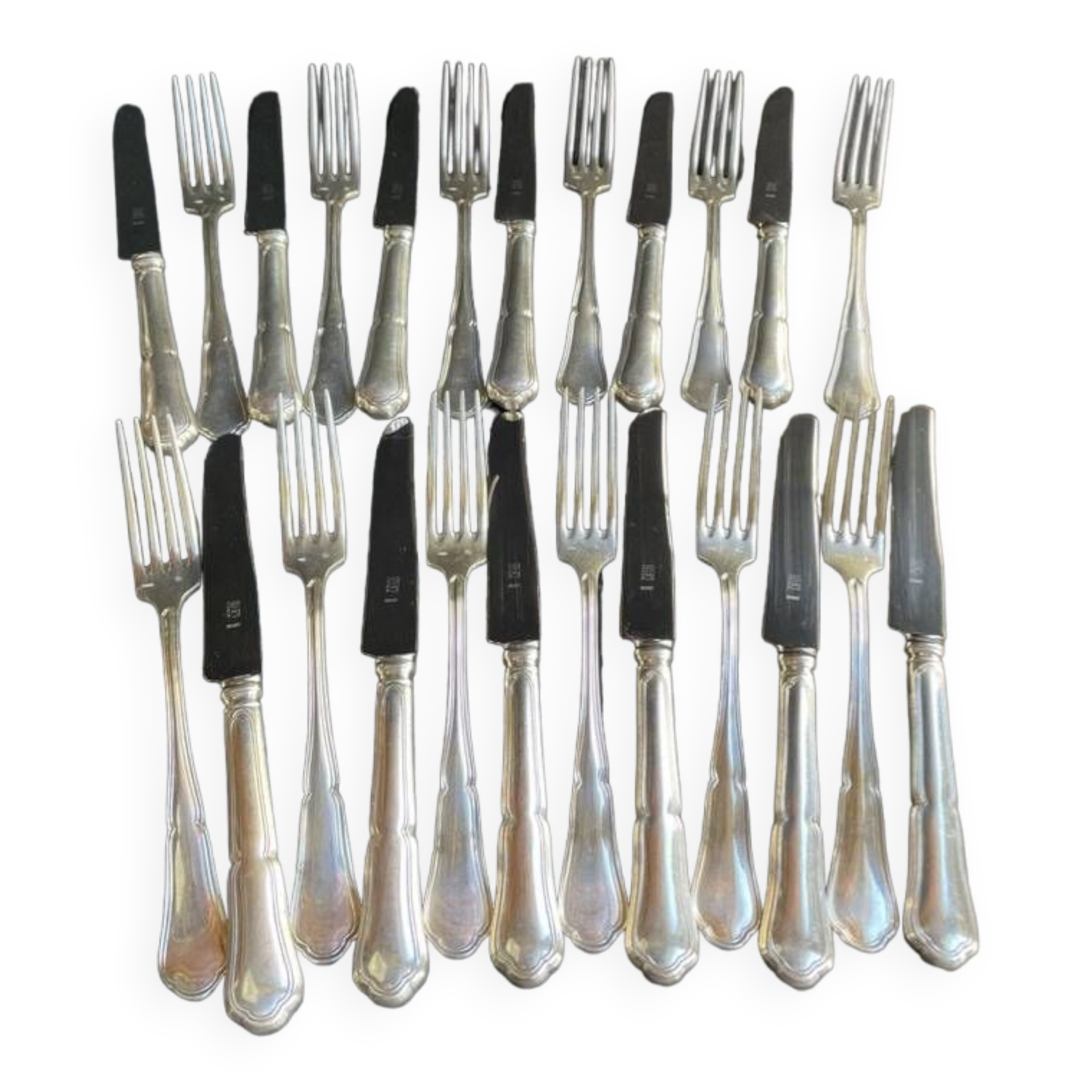 12 Forks and 12 cheese or dessert knives – Orfèvrerie Perrin Paris