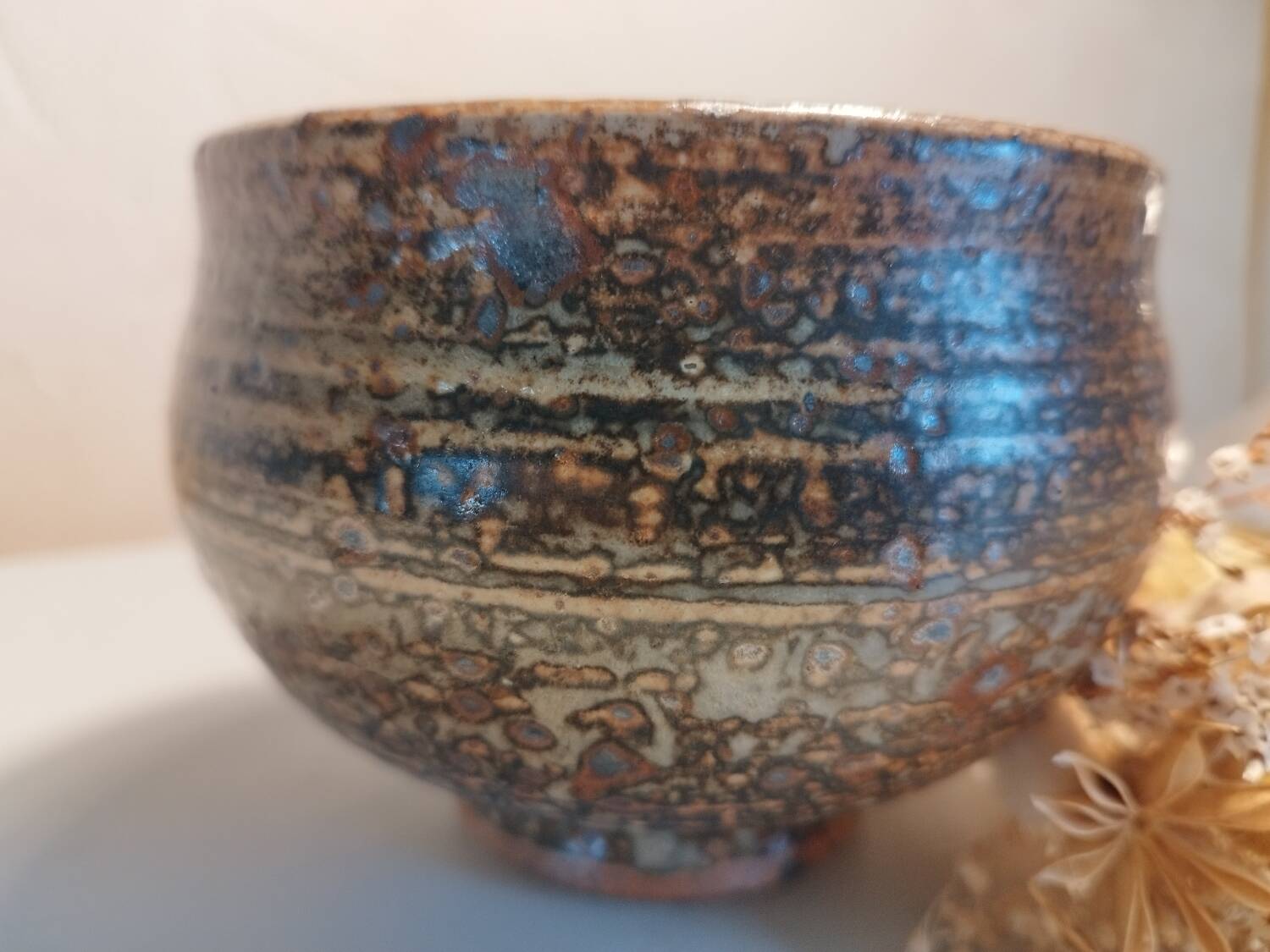 Pyrite sandstone vase pocket