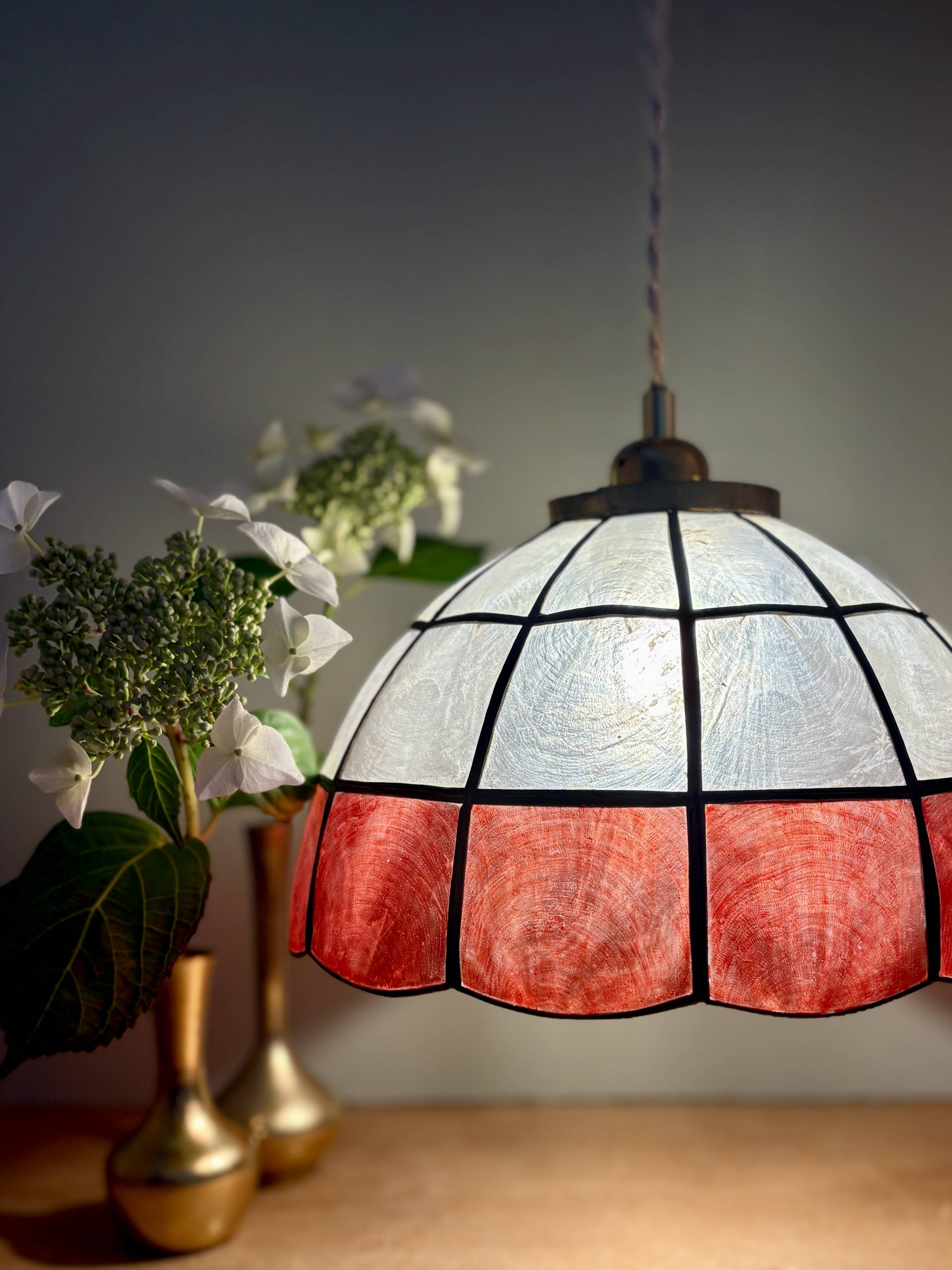 Suspension vintage en nacre rouge et blanche