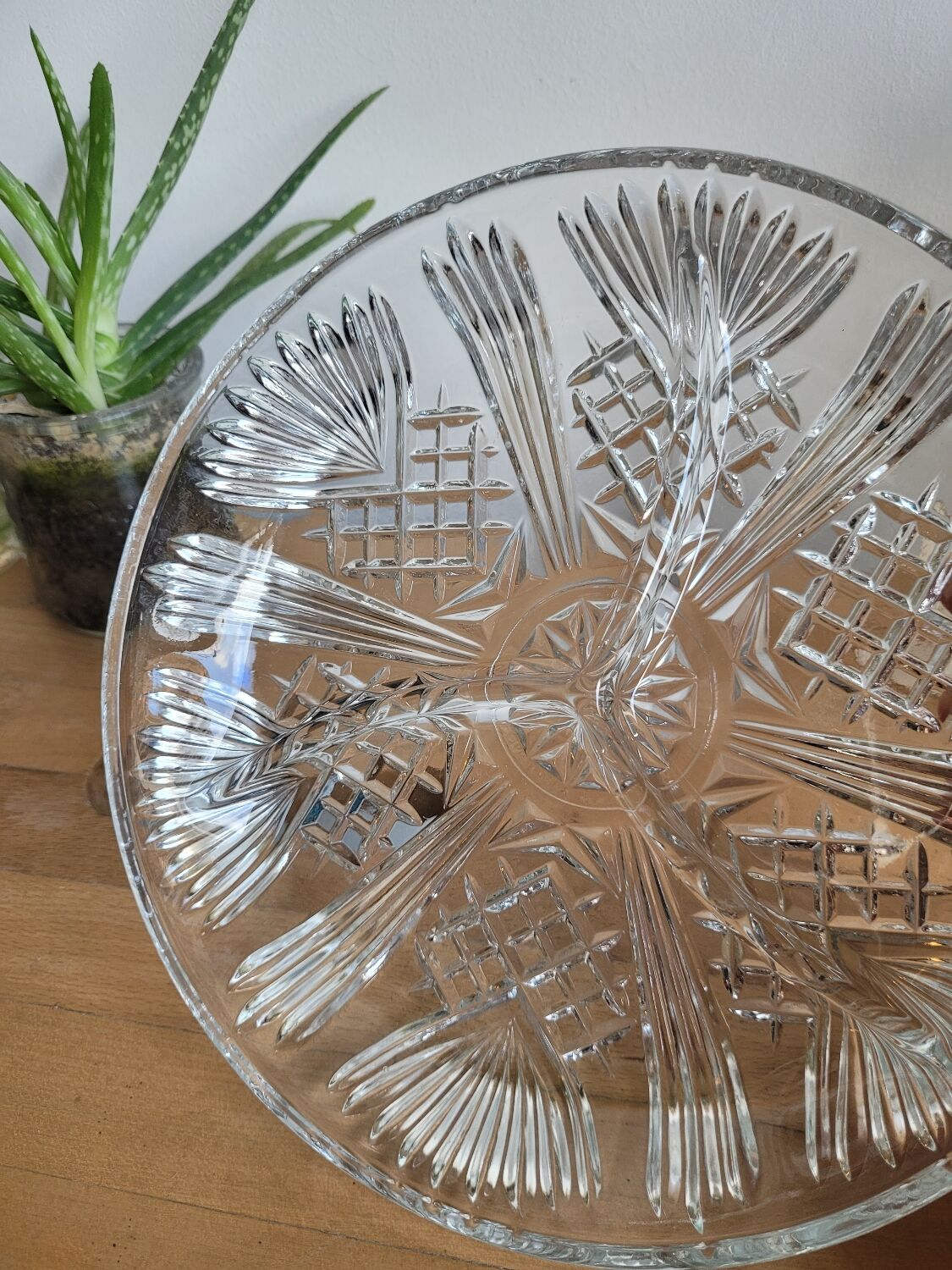 Chiseled glass serving dish