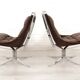 2 chauffeuses vintage Falcon en cuir par Sigurd Ressell