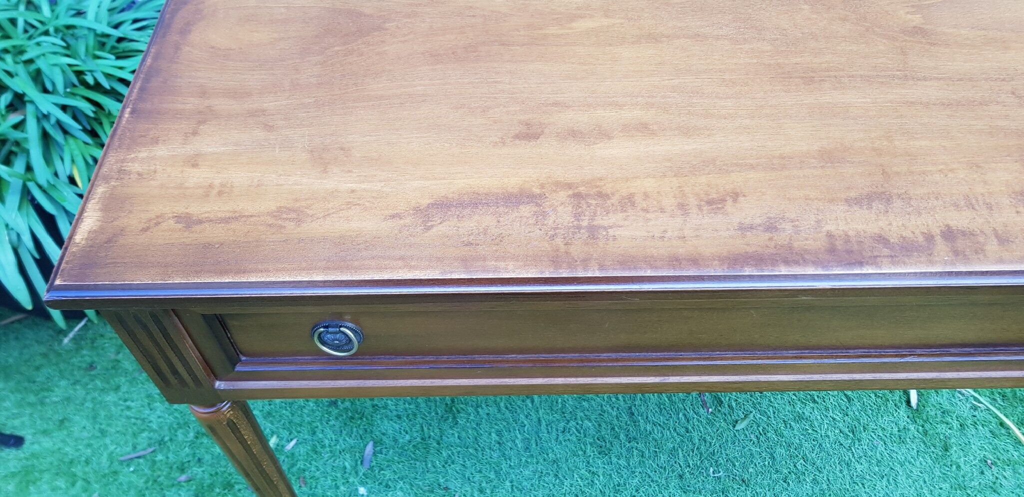 Bureau style louis XVI