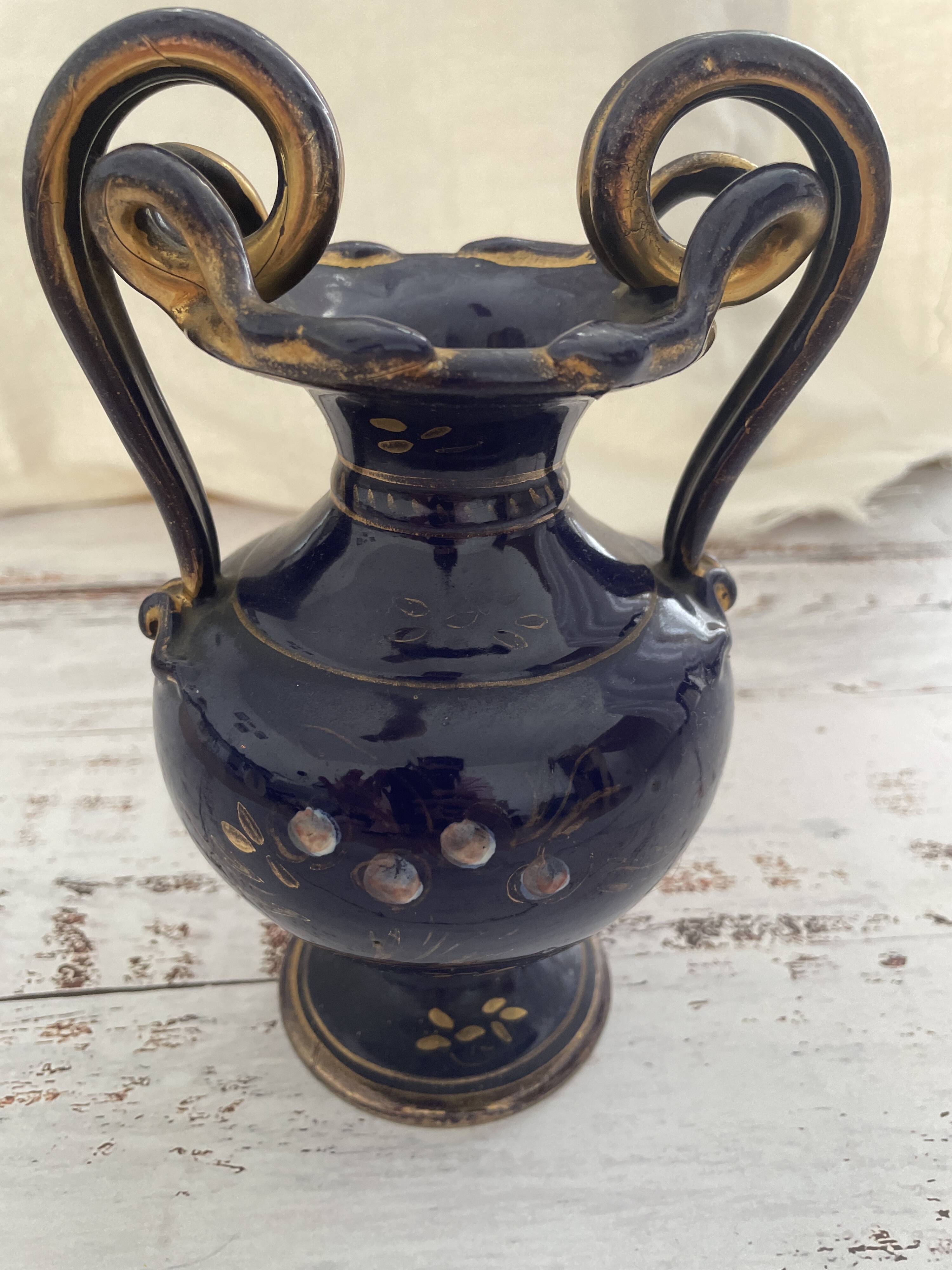 Petit vase ancien isola pescatori