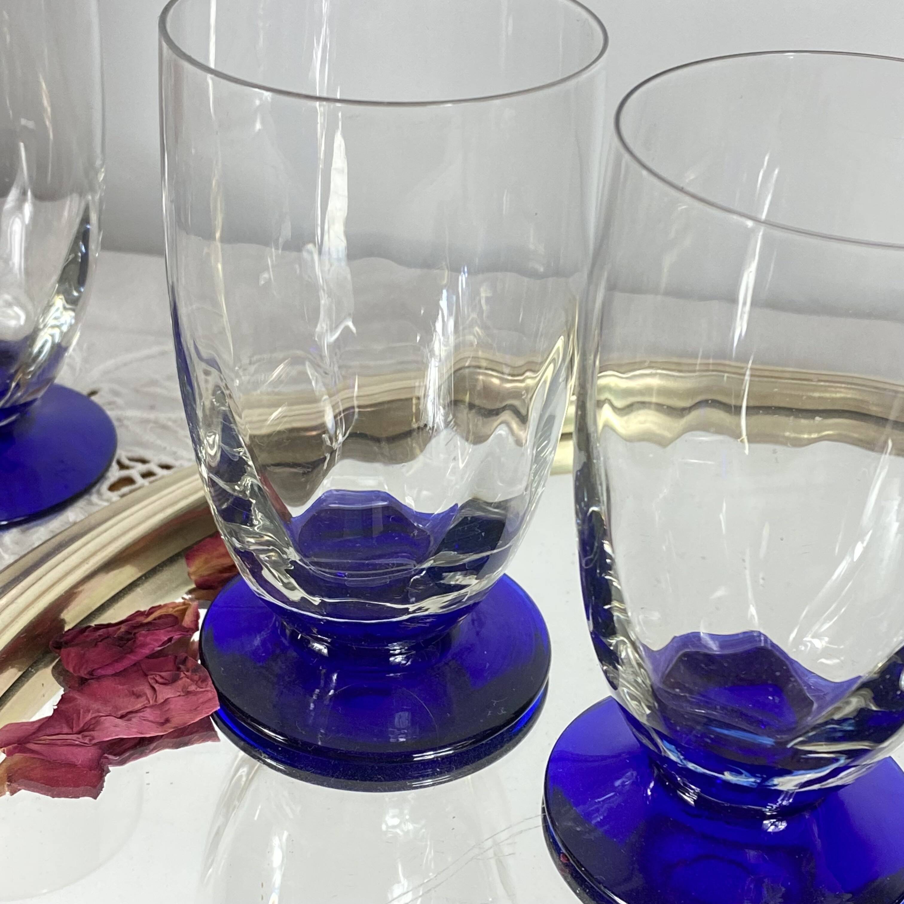 6 Art Deco glasses with blue stems, 16 cl.