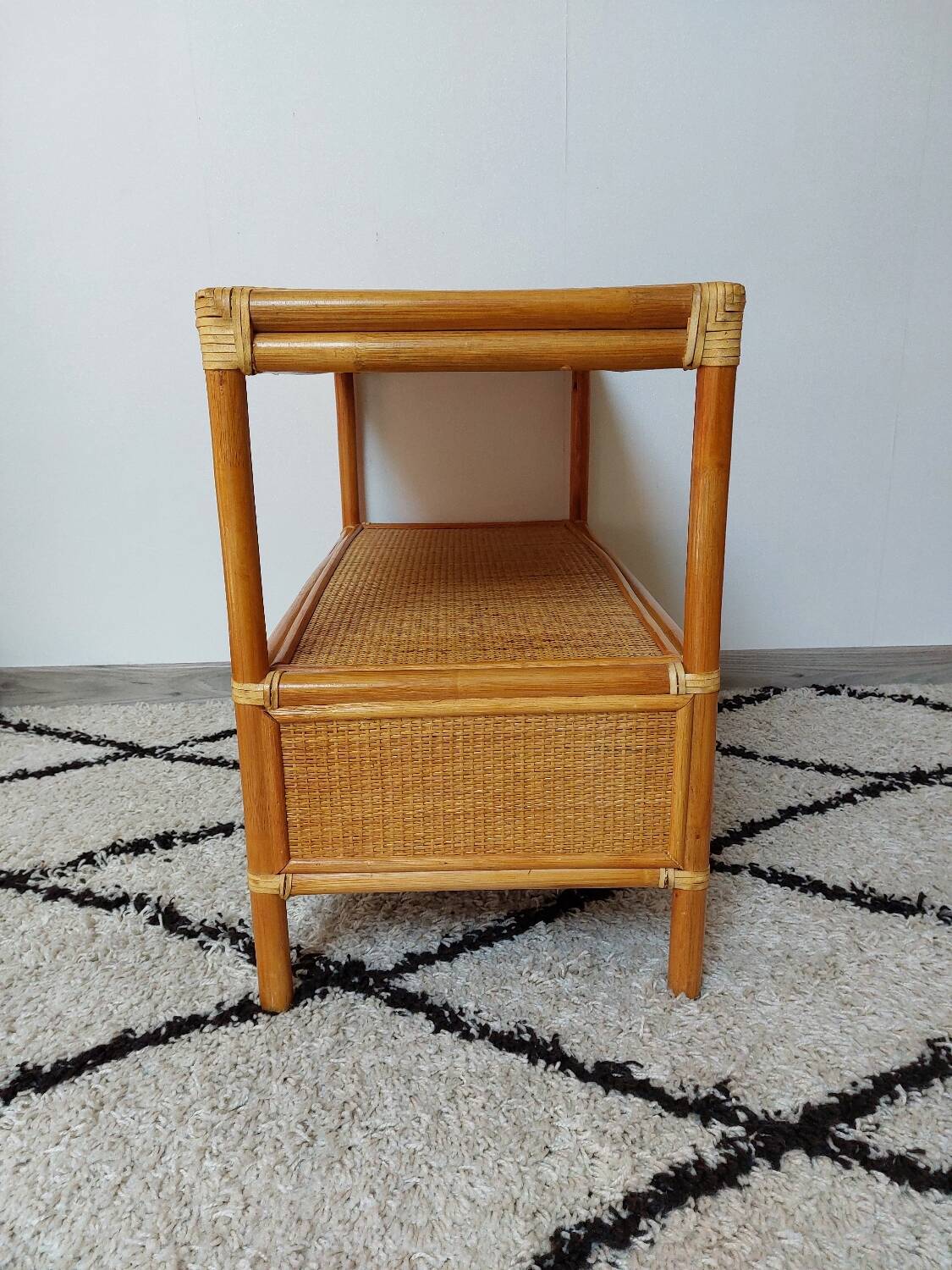 Commode rotin cannage vintage