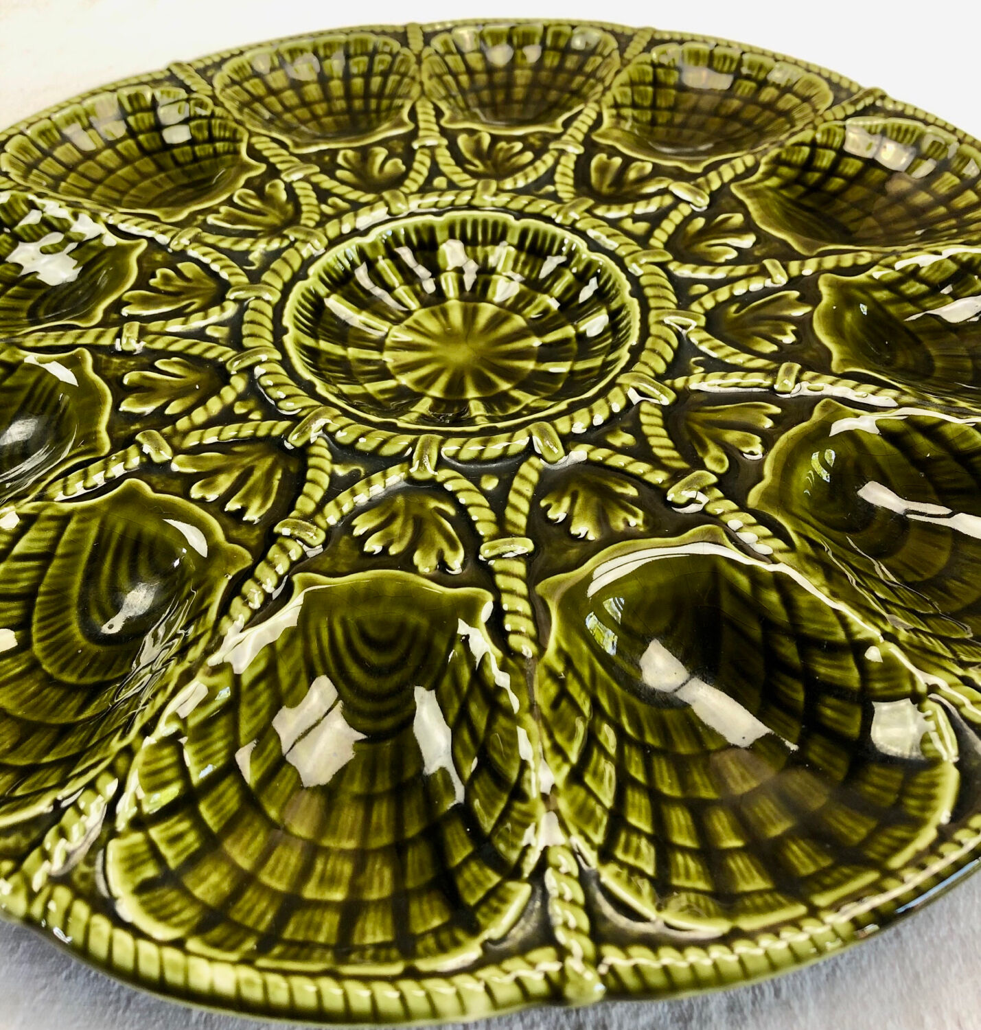 Oyster dish barbotine Sarreguemines