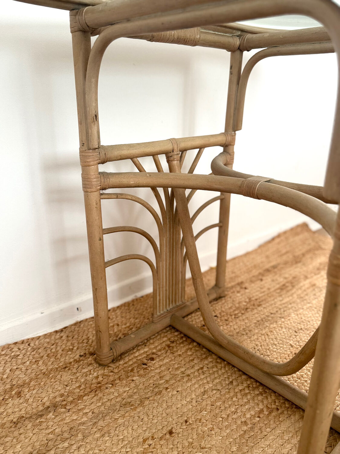 Small oval dining table in rattan "Double Gerbe" – Duo Rivie format