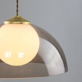 Lampe à suspension italienne en laiton, opaline et plexiglas de l'ère spatiale