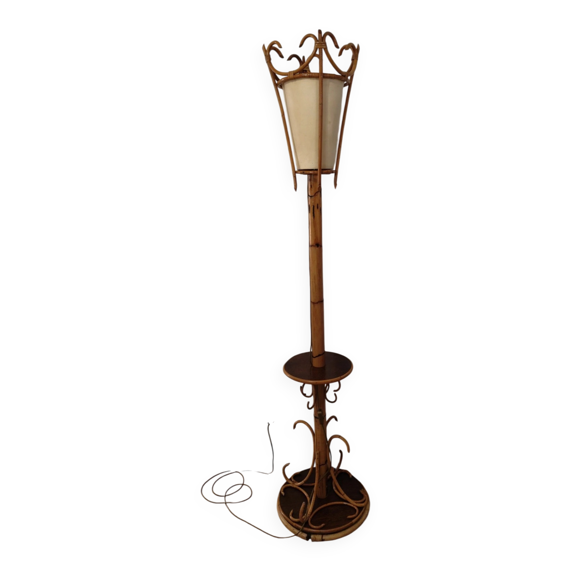 Lampadaire en rotin
