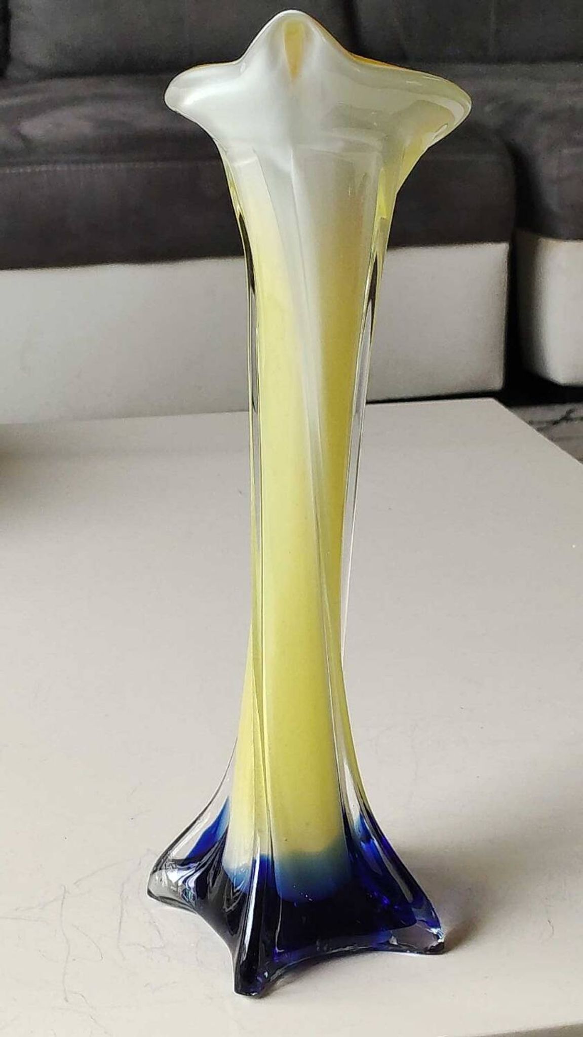 Vase Soliflore fleur d Arum/Jack in the Pulpit. Murano . Haut 30,5 cm
