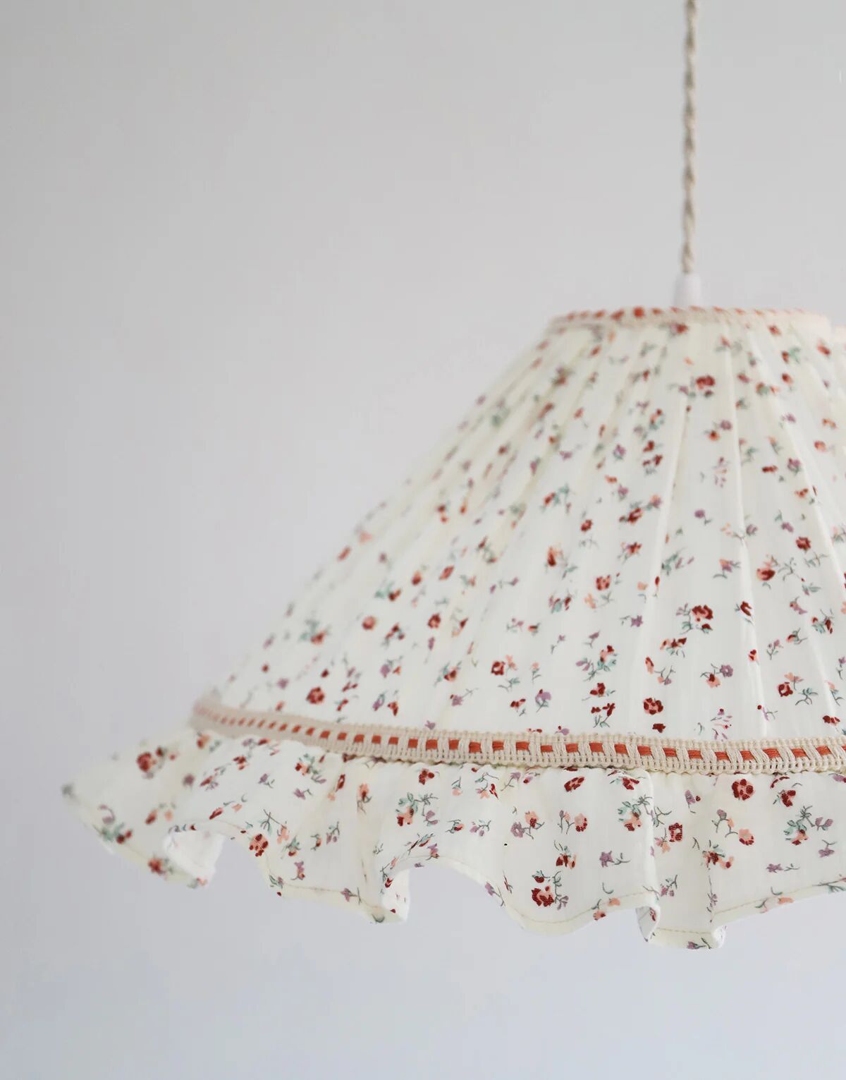Emilia "tiny flowers" conical pendant light with steering wheel