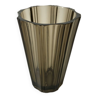 Vase en verre fumé plissé années 70