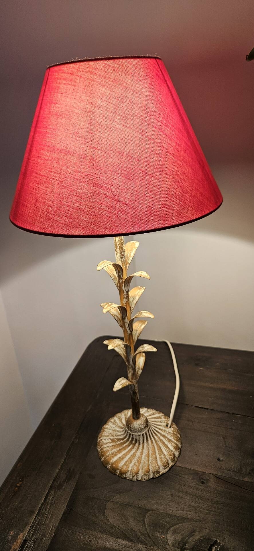 Hollywood Regency Florentine botanical style table lamp.