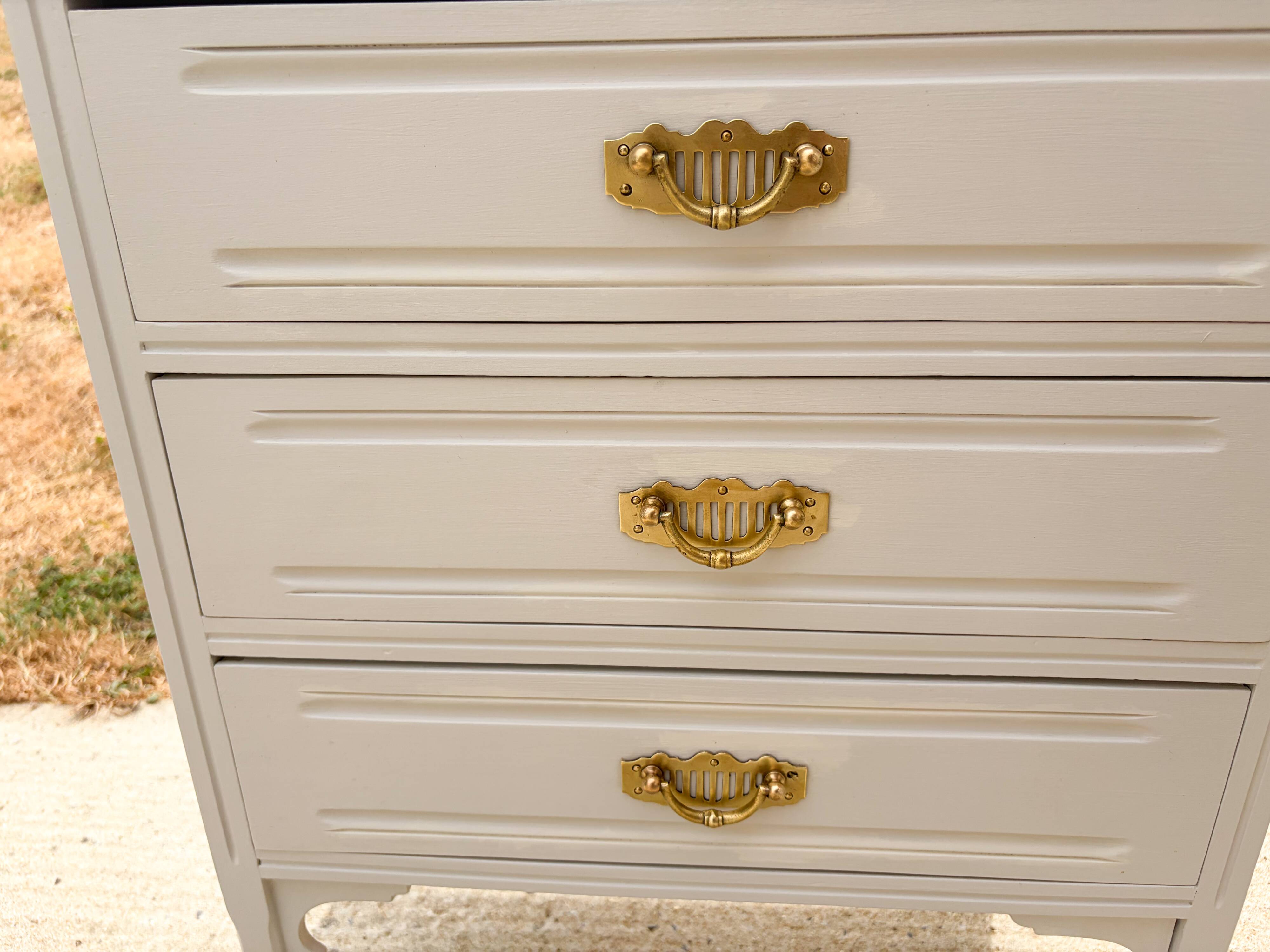 Chest of drawers with 5 drawers from the 1930s/40s.