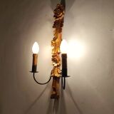 Aplique de pared de madera dorada. España, 1940s.