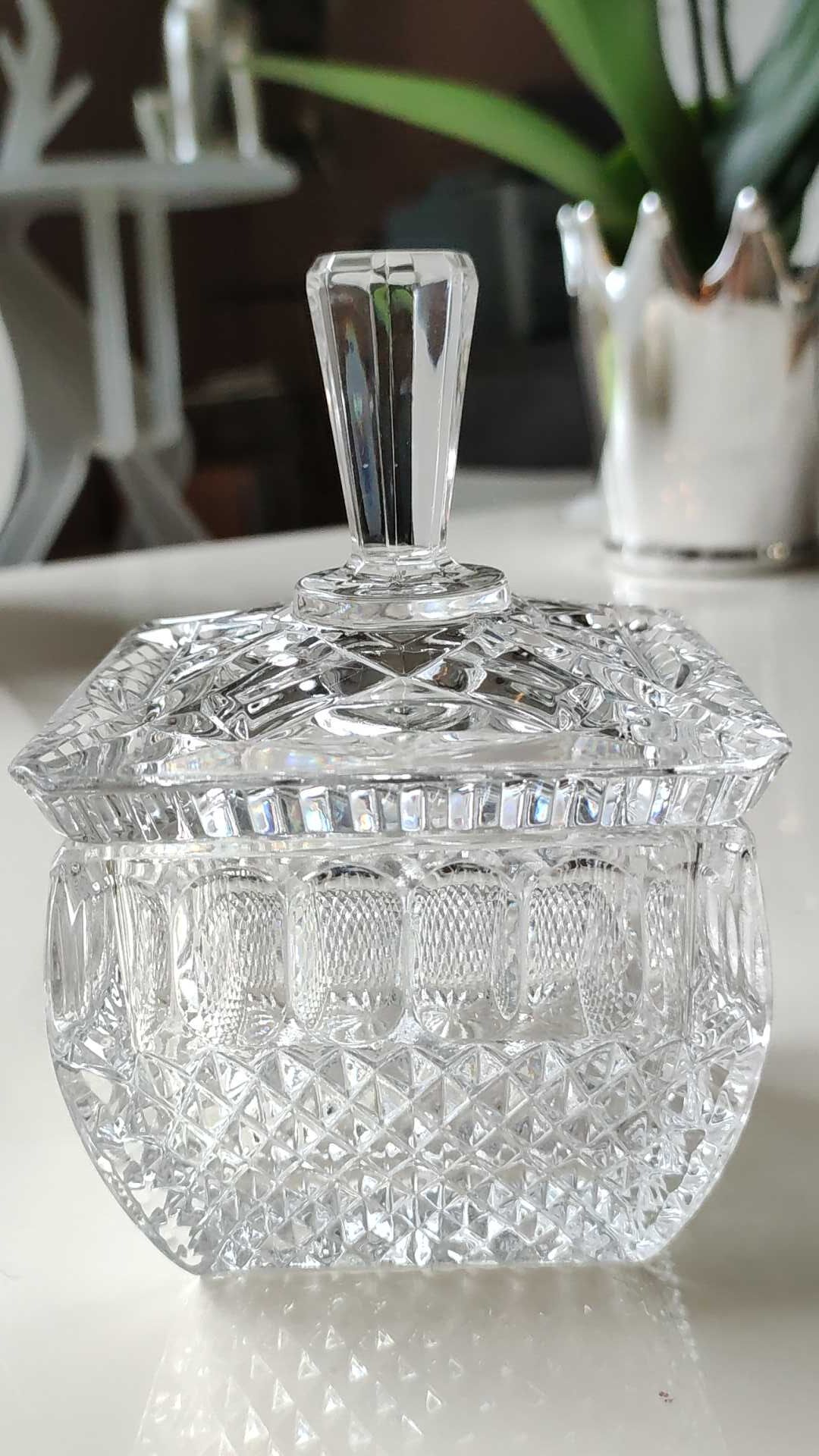Sucrier vintage de forme carrée en cristal motifs croisillons, losanges, écailles