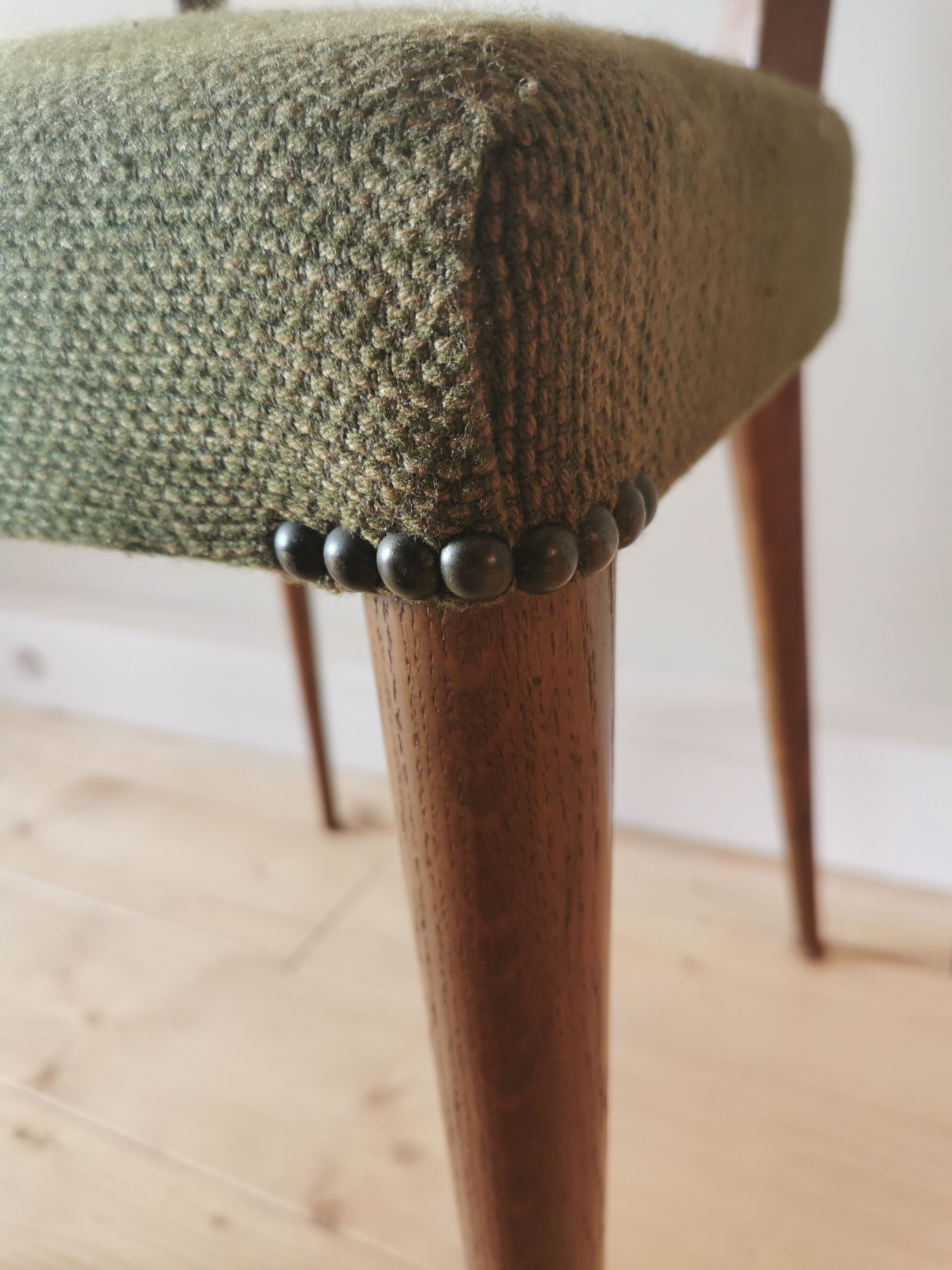 Lot of 6 Italian oak chairs from the 60s
