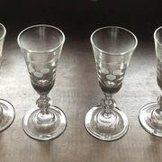 6 vintage 60's liqueur glasses in their original box.