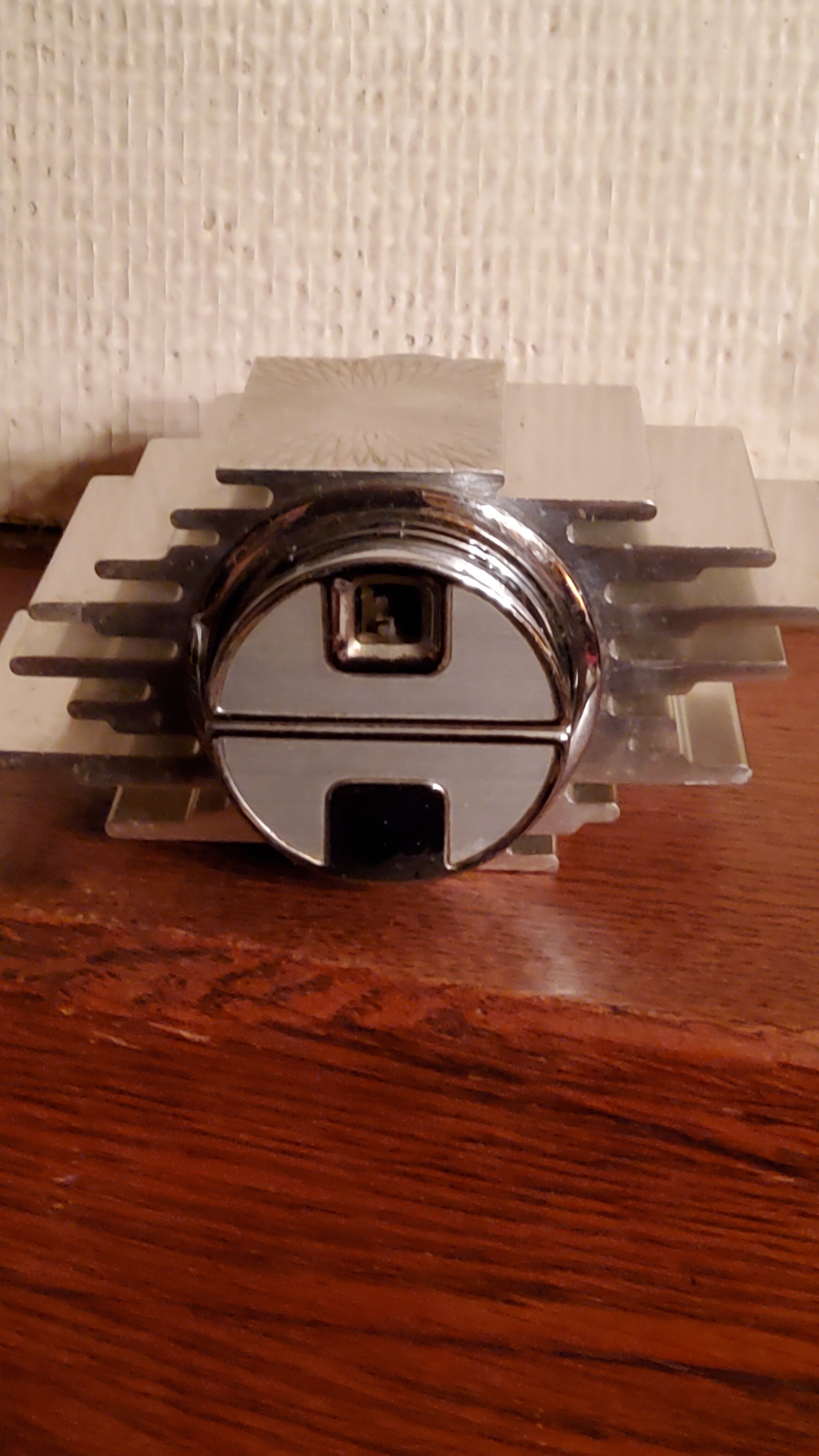 Briquet design japonais des années 70 Sarome Piezo Electric