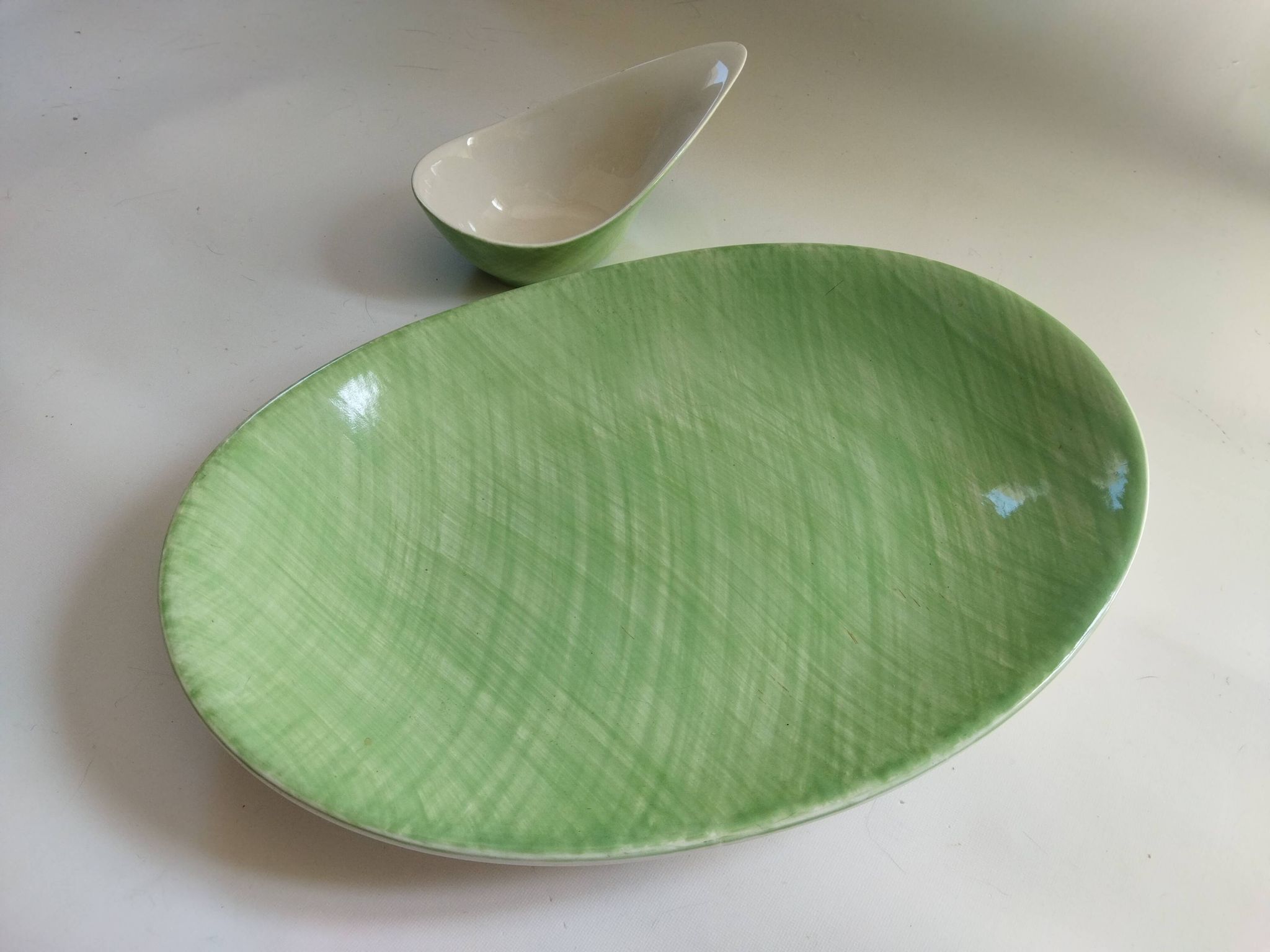 Dish and sauce boat Mistral Salins France