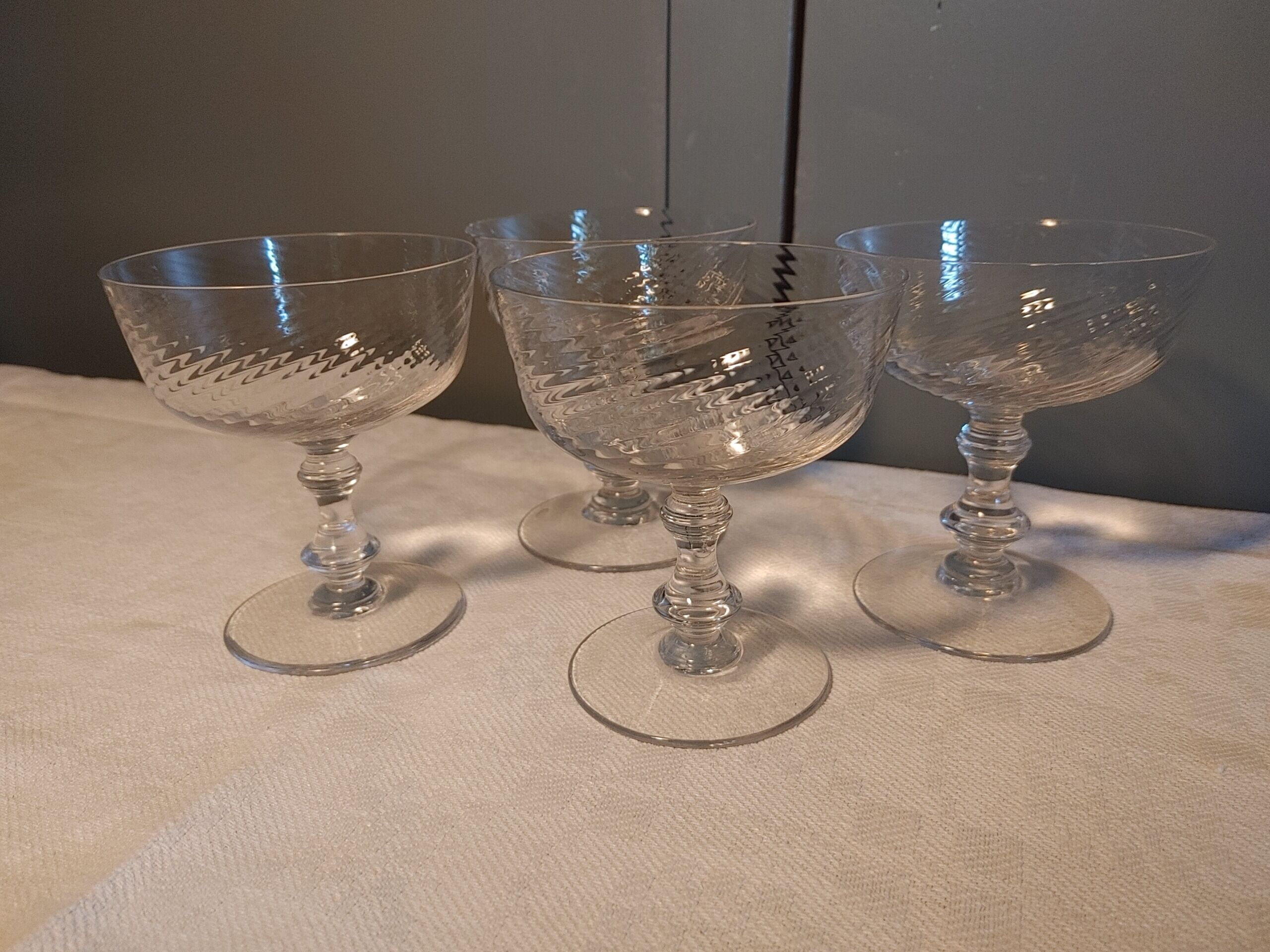 Set of 4 Baccarat crystal champagne glasses XXth