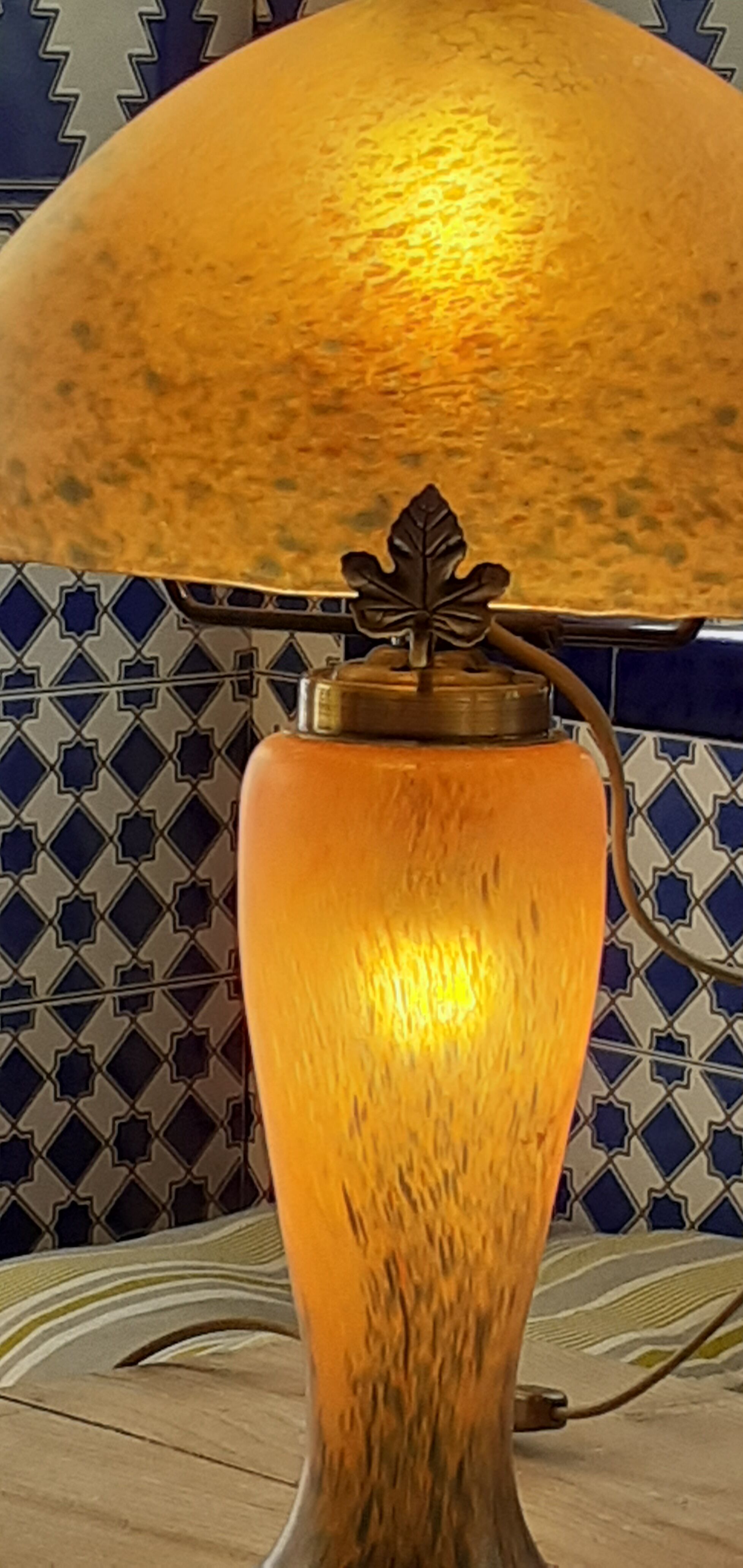 Mushroom lamp glass paste