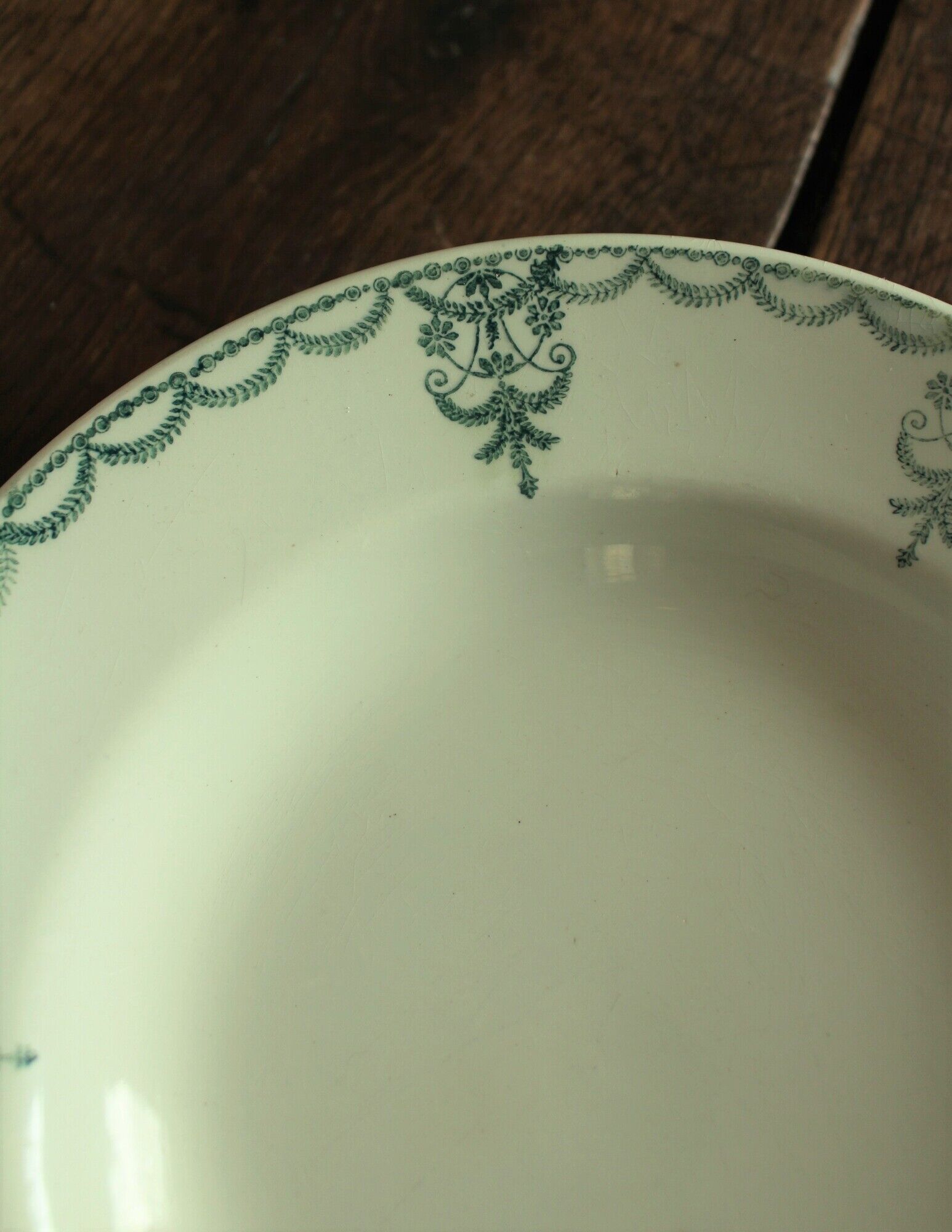 Mismatched lot 4 green hollow plates Flowers Garland Gaudeloupe Saint Amand
