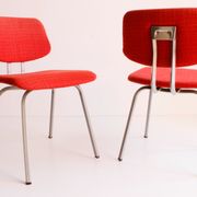 Red chairs by Friso Kramer for Ahrend De Cirkel, Set of 2