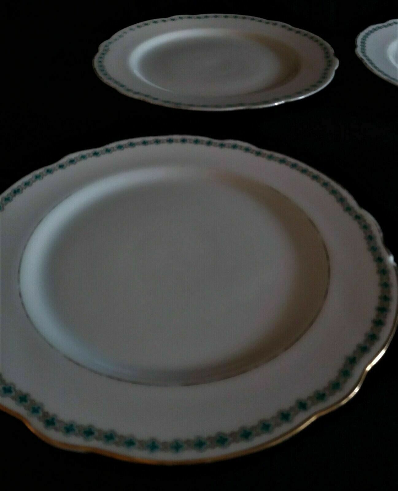 Series of six porcelain plates from Paris old Paris green décor XIXth