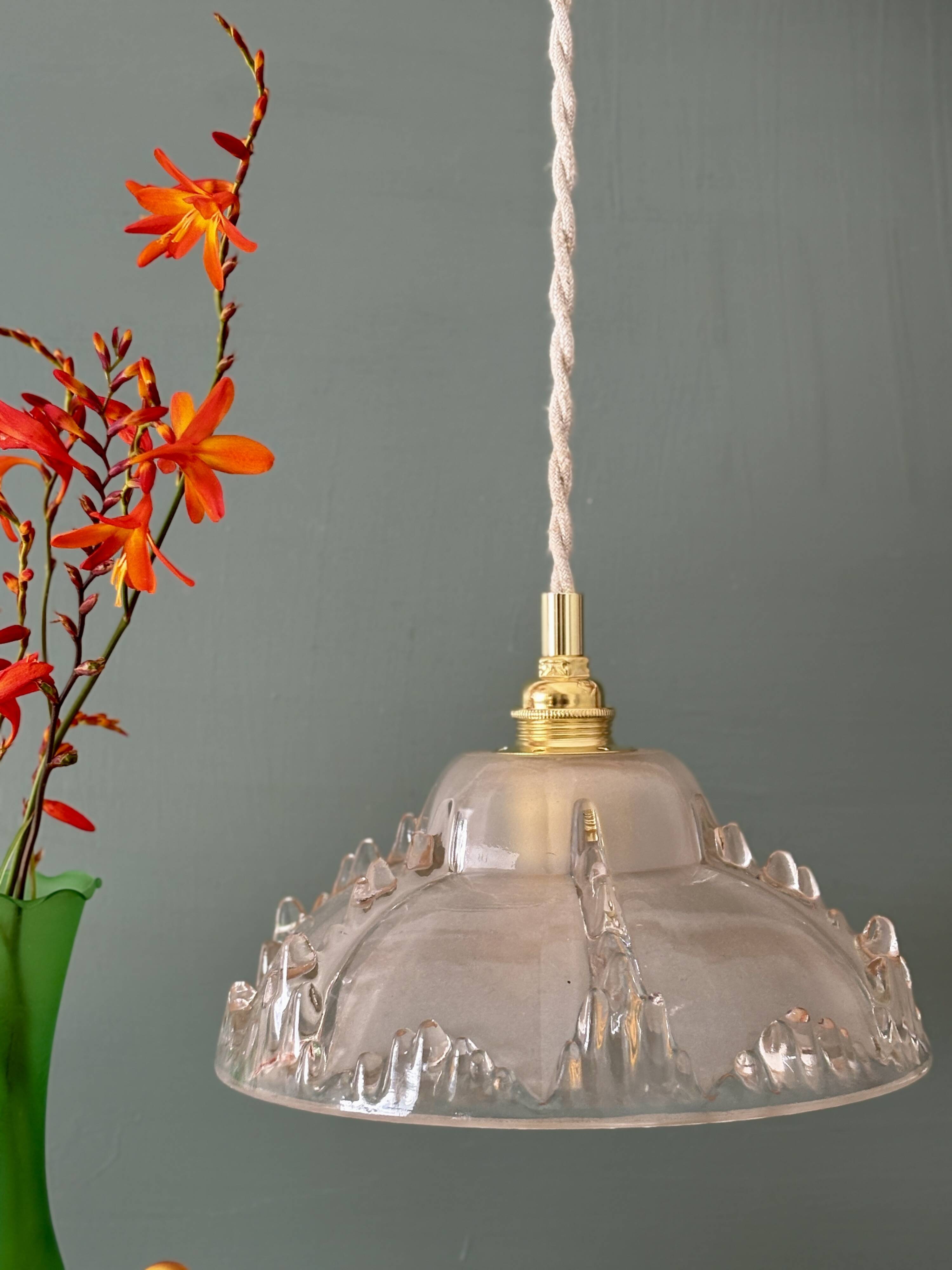 Vintage frosted glass pendant light (DF1)