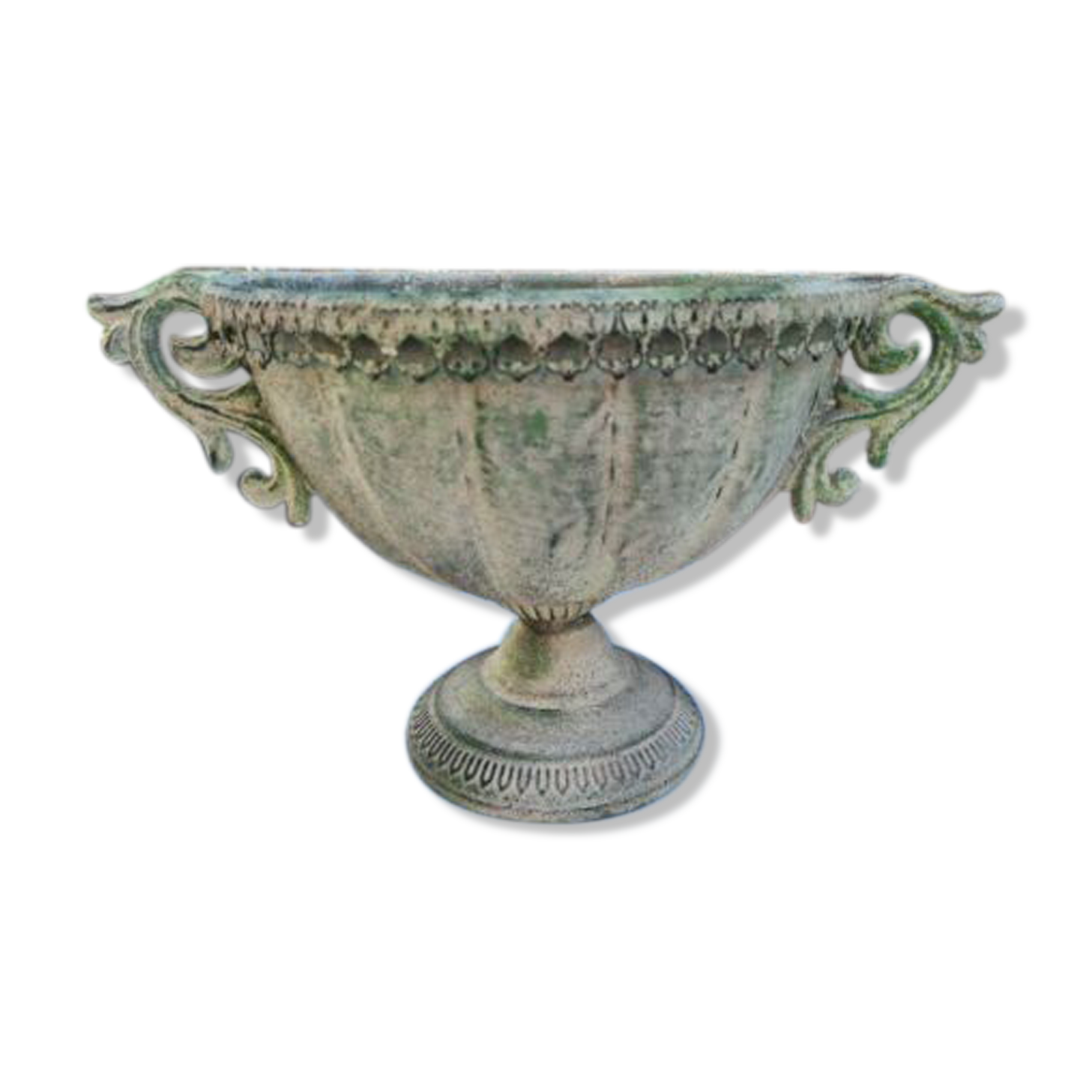 Medici vase in patinated iron