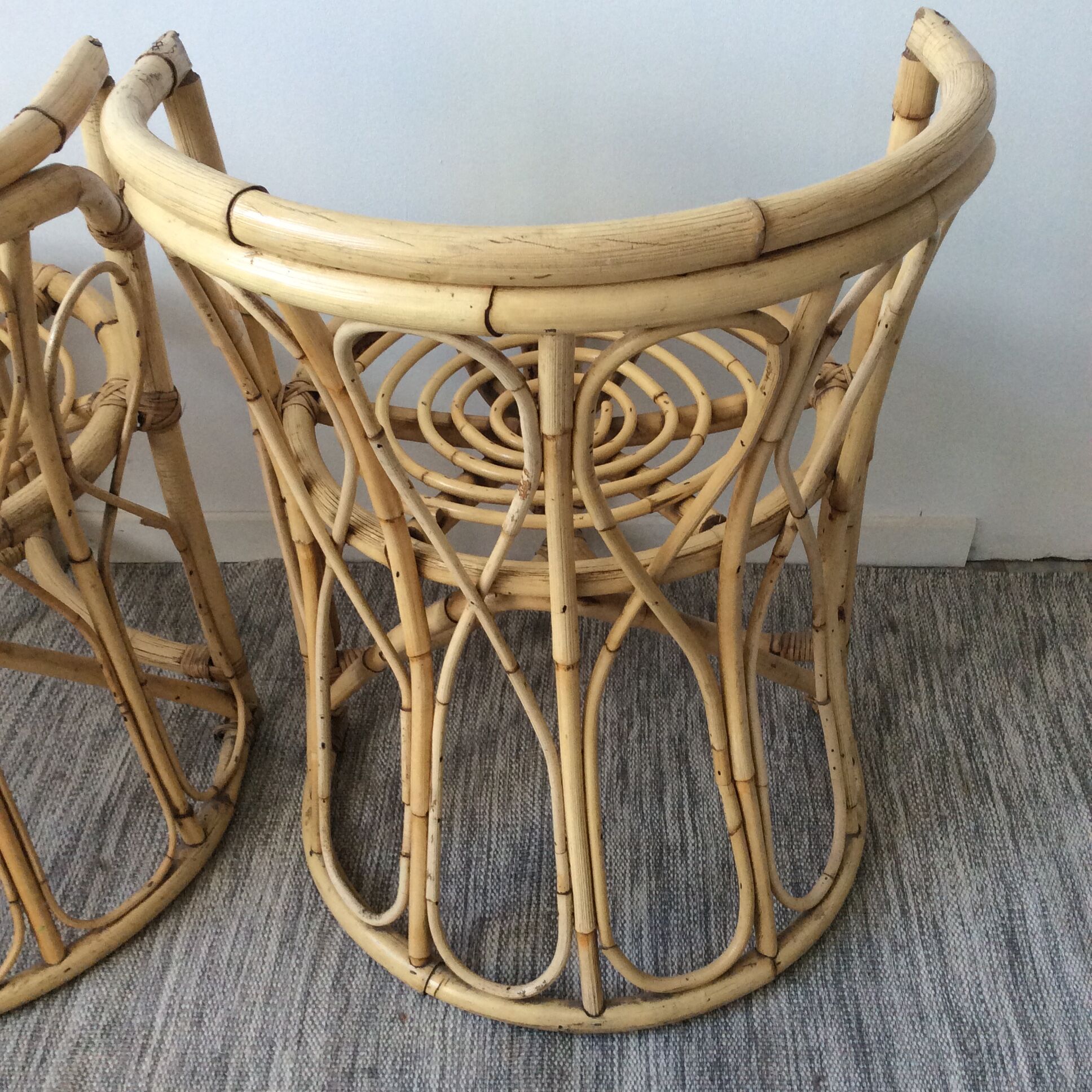 Pair of rattan armchairs from the 60/70s