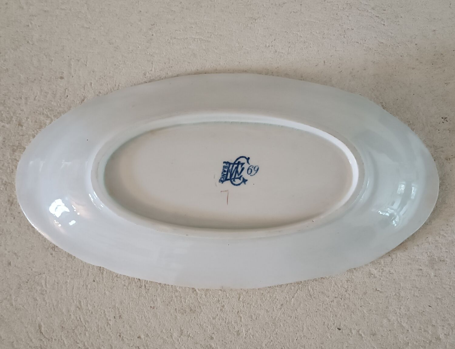 Round and ravier dish assorted in Gien earthenware