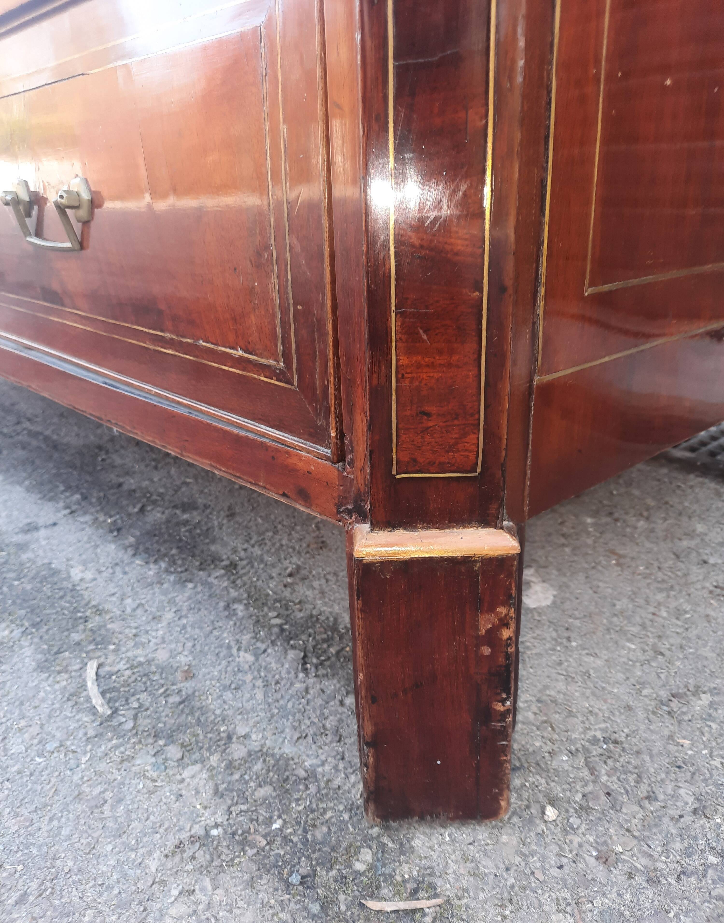 Mahogany chest of drawers from the nineteenth century