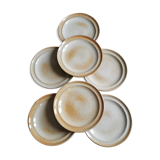 service of 7 vintage plates in Marais sandstone