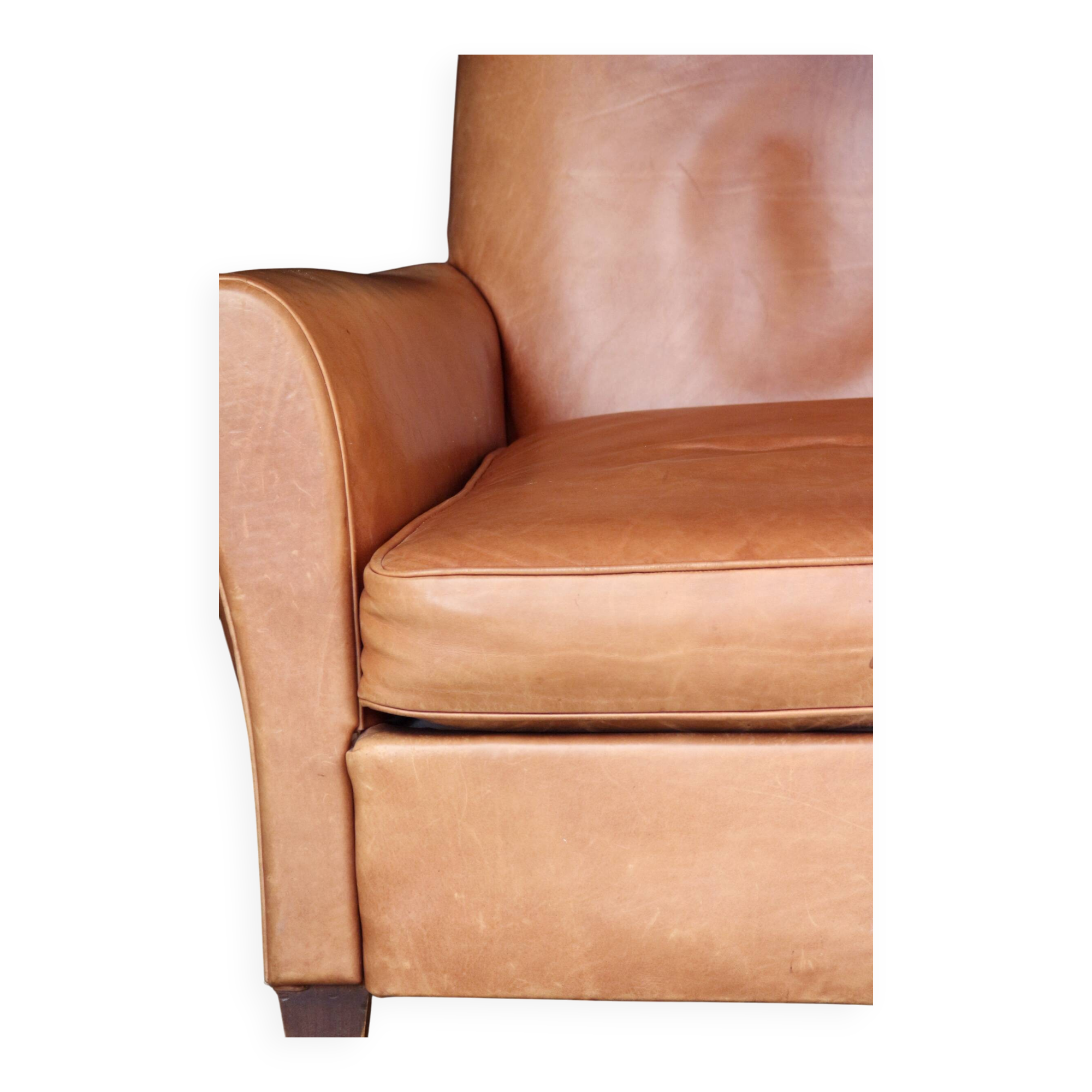 Vintage leather club armchair. very good condition.