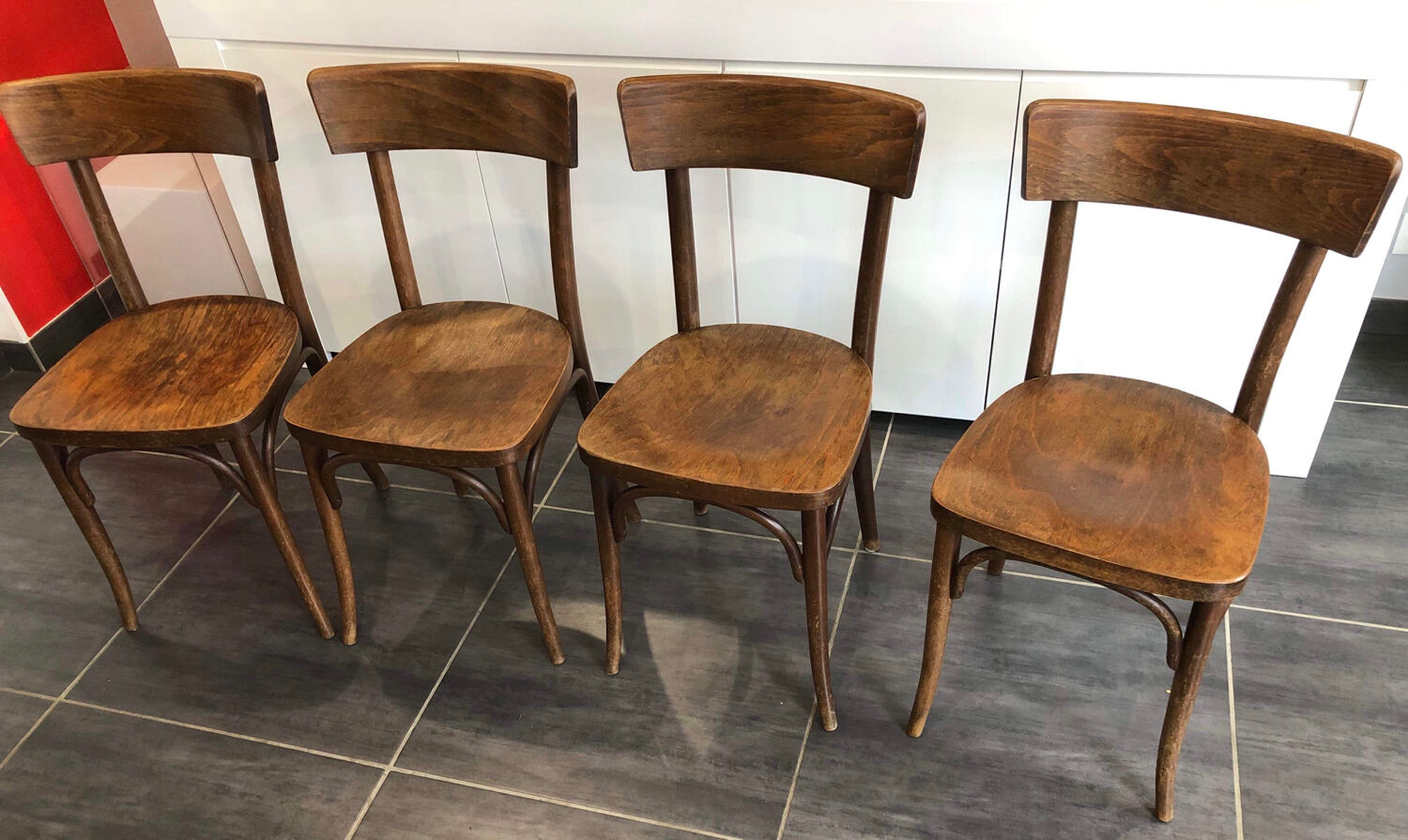 Suite de 4 chaises de bistrot Thonet, années 1960
