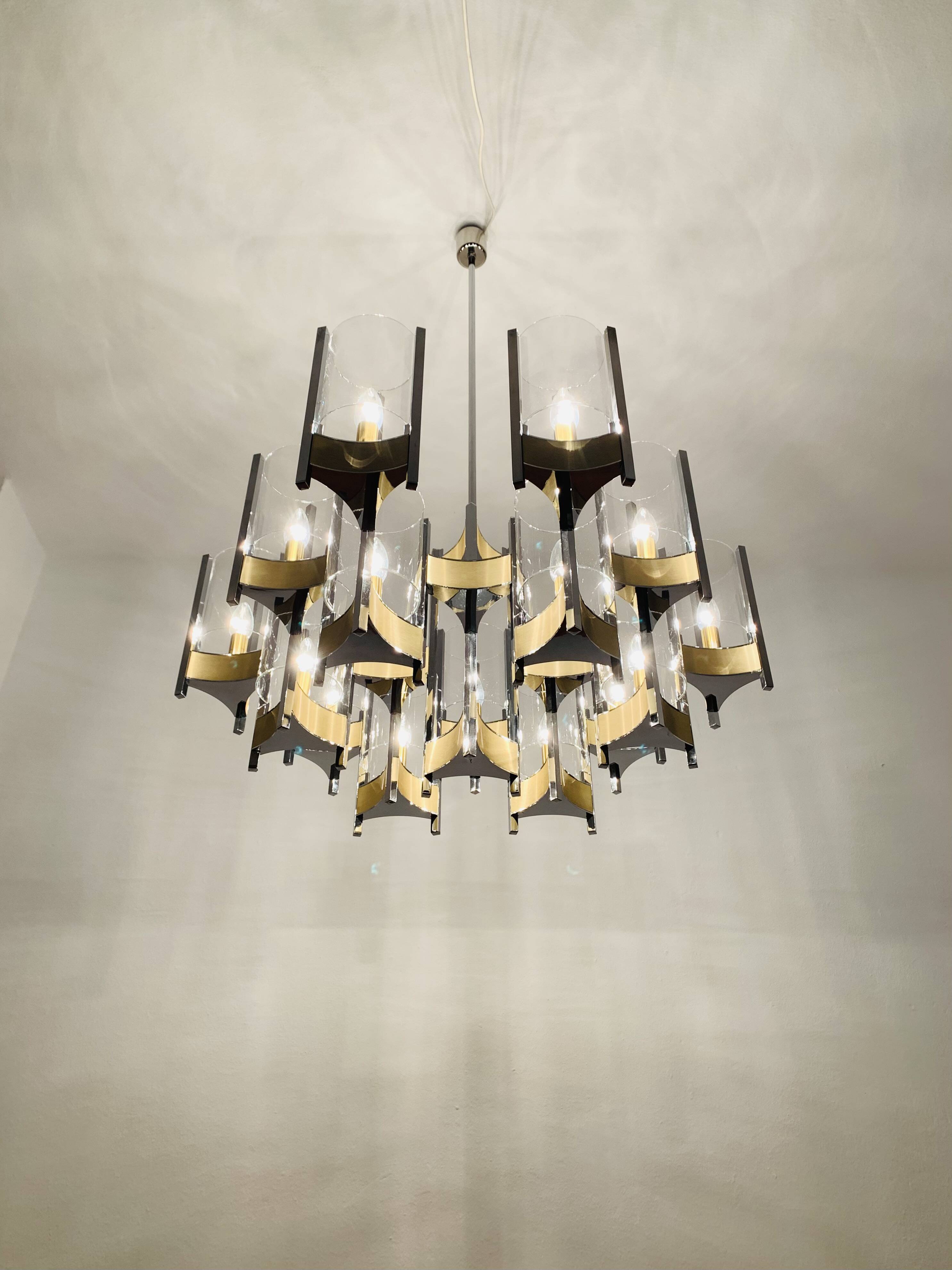 Large Italian Brutalist Chandelier by Gaetano Sciolari