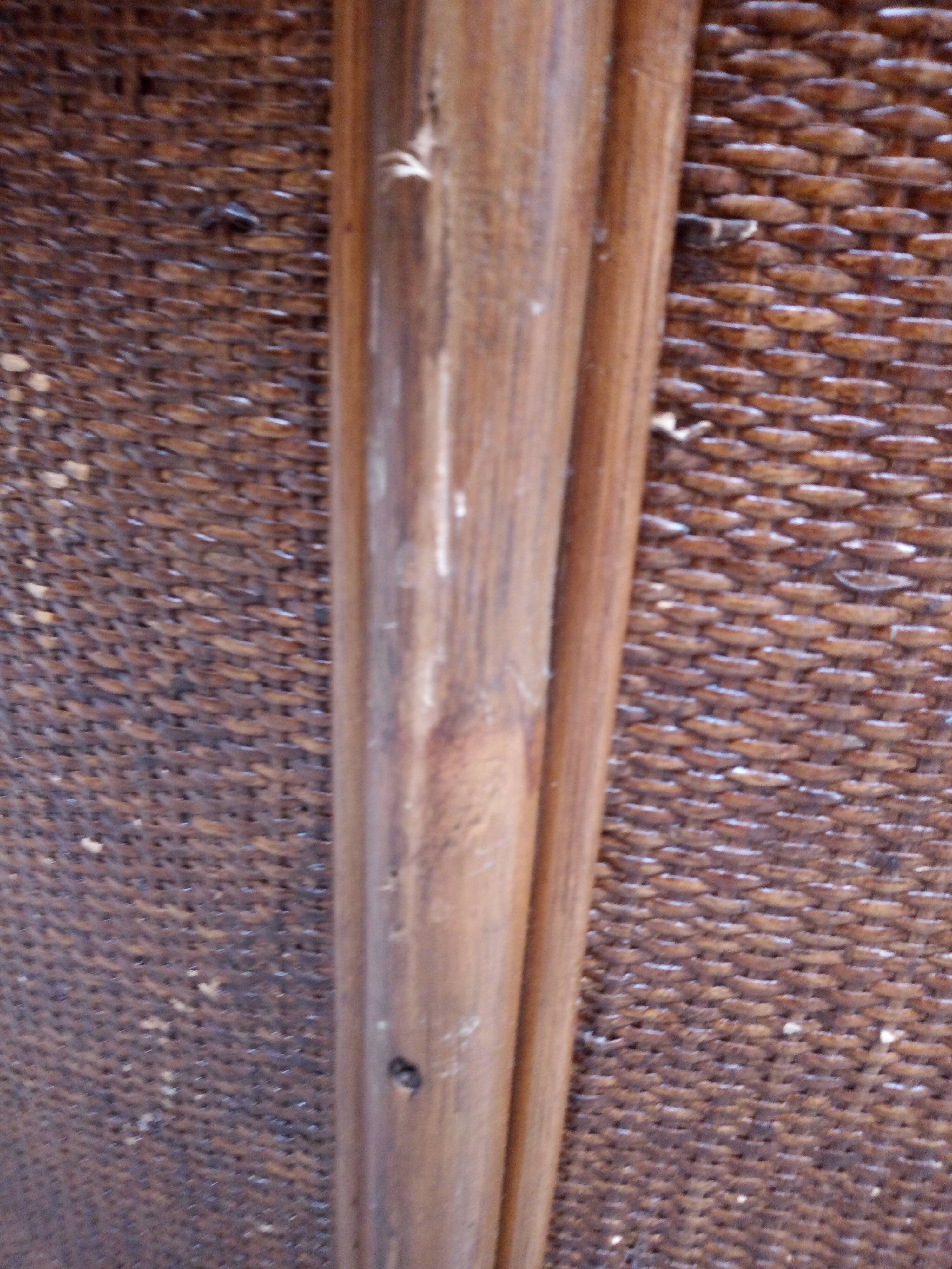 Rattan bar and two stools